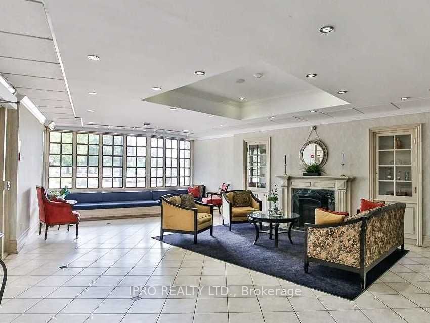 1360 Rathburn Rd E, #1705