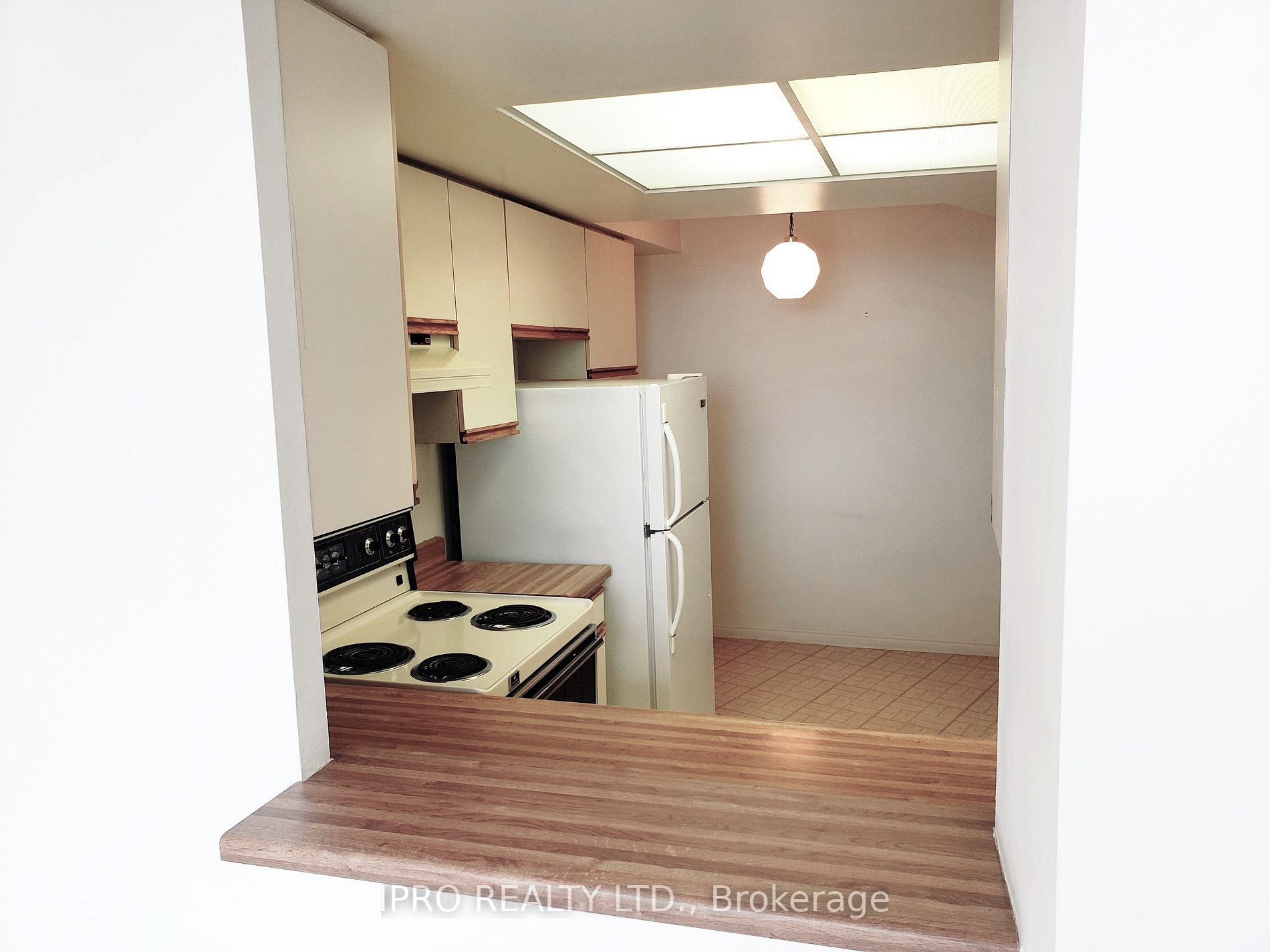 1360 Rathburn Rd E, #1705