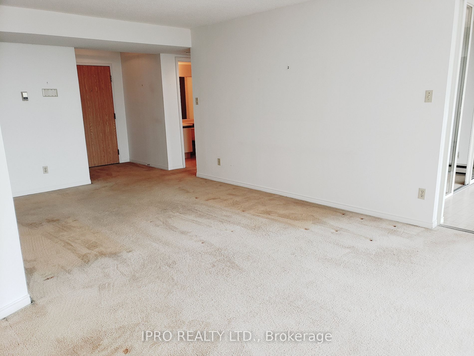 1360 Rathburn Rd E, #1705