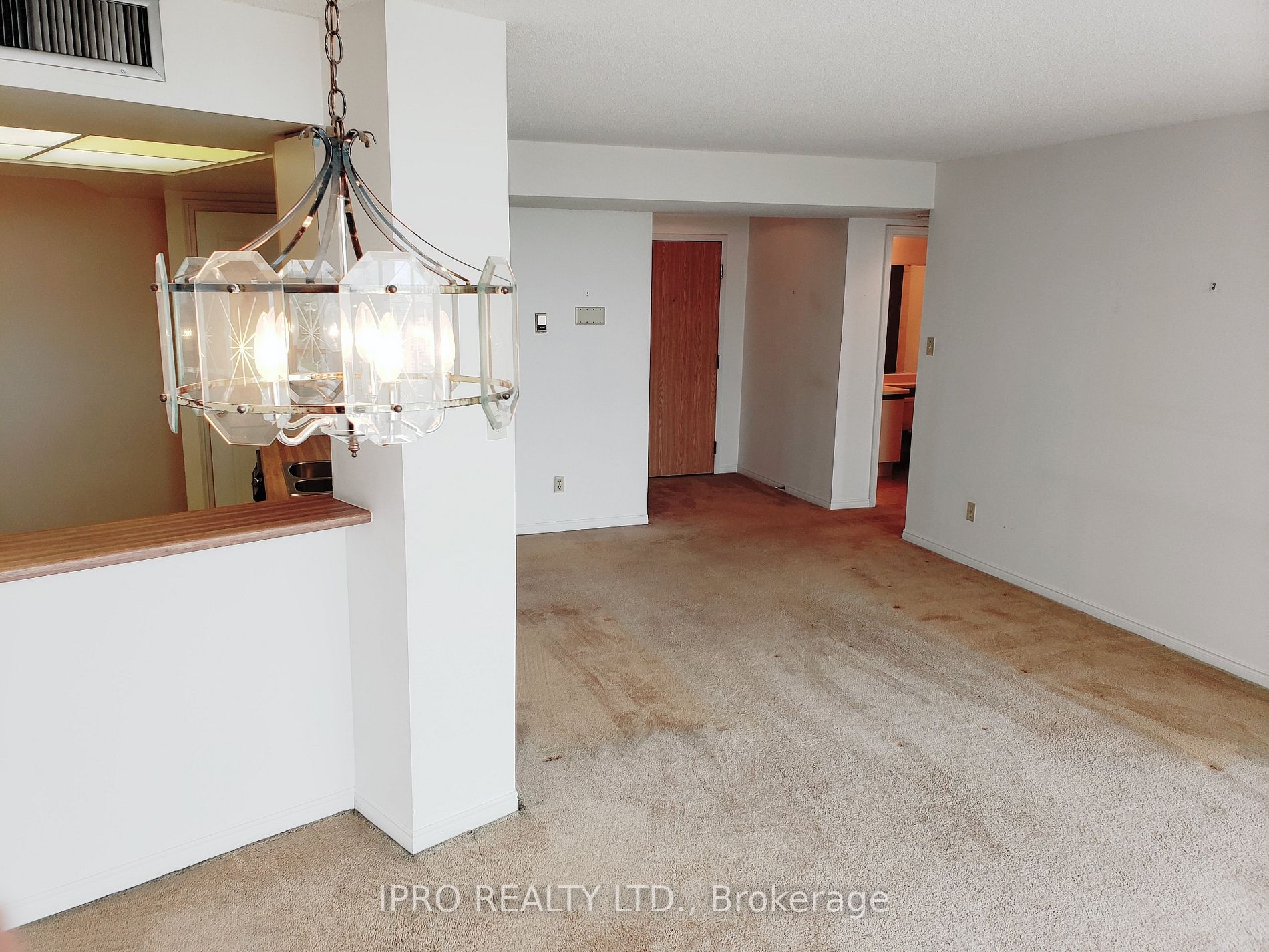 1360 Rathburn Rd E, #1705