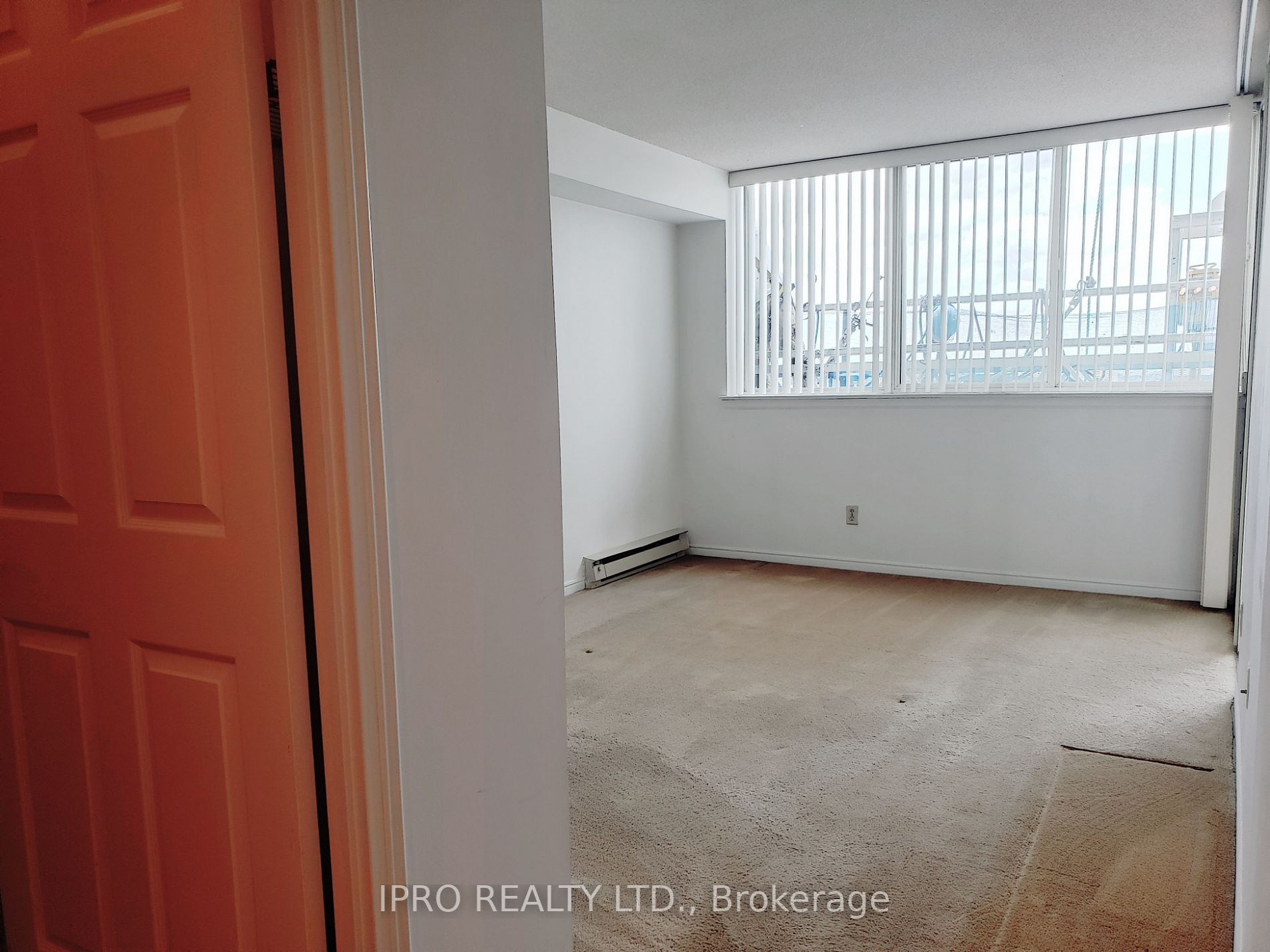 1360 Rathburn Rd E, #1705