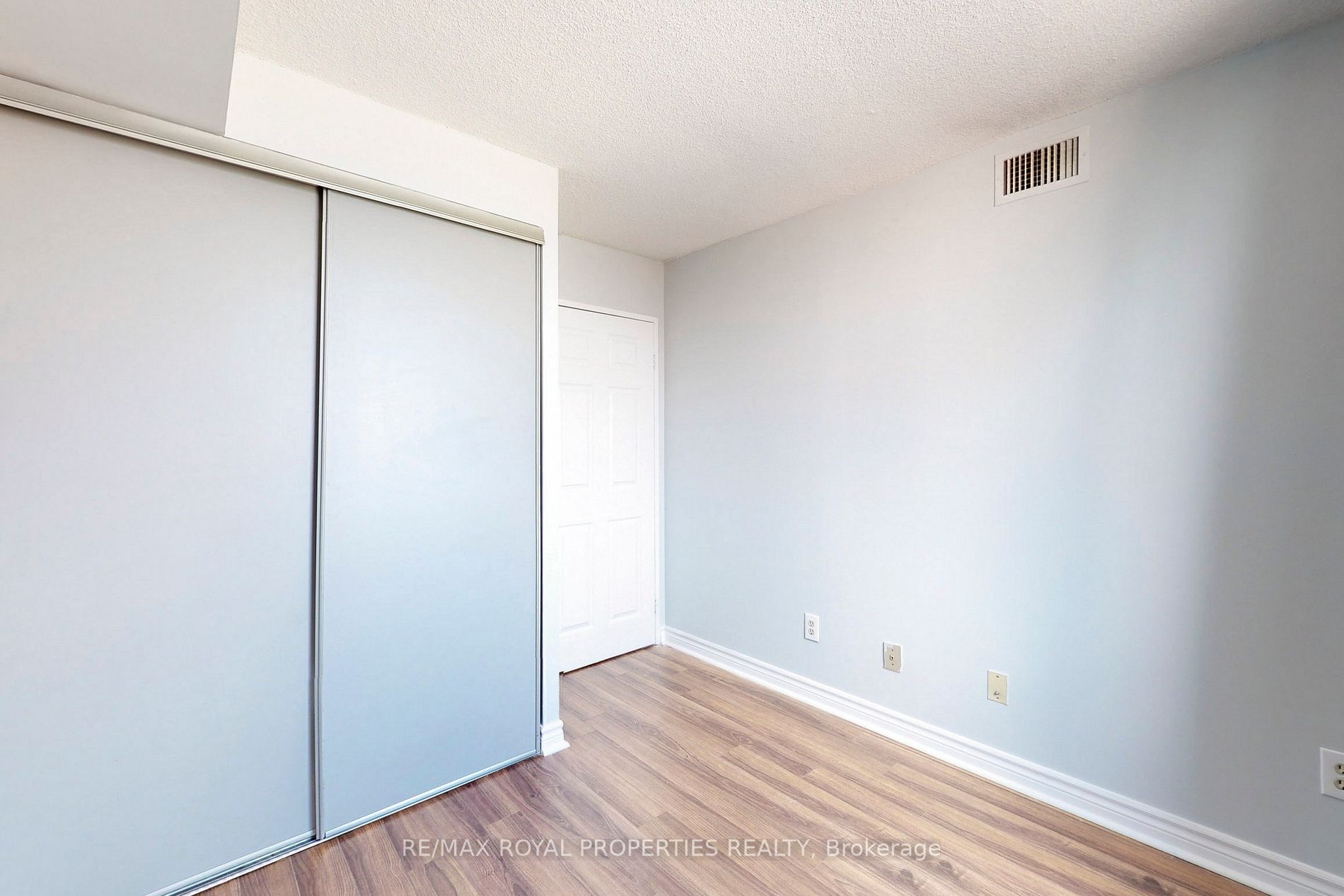 265 Enfield Pl, #1807