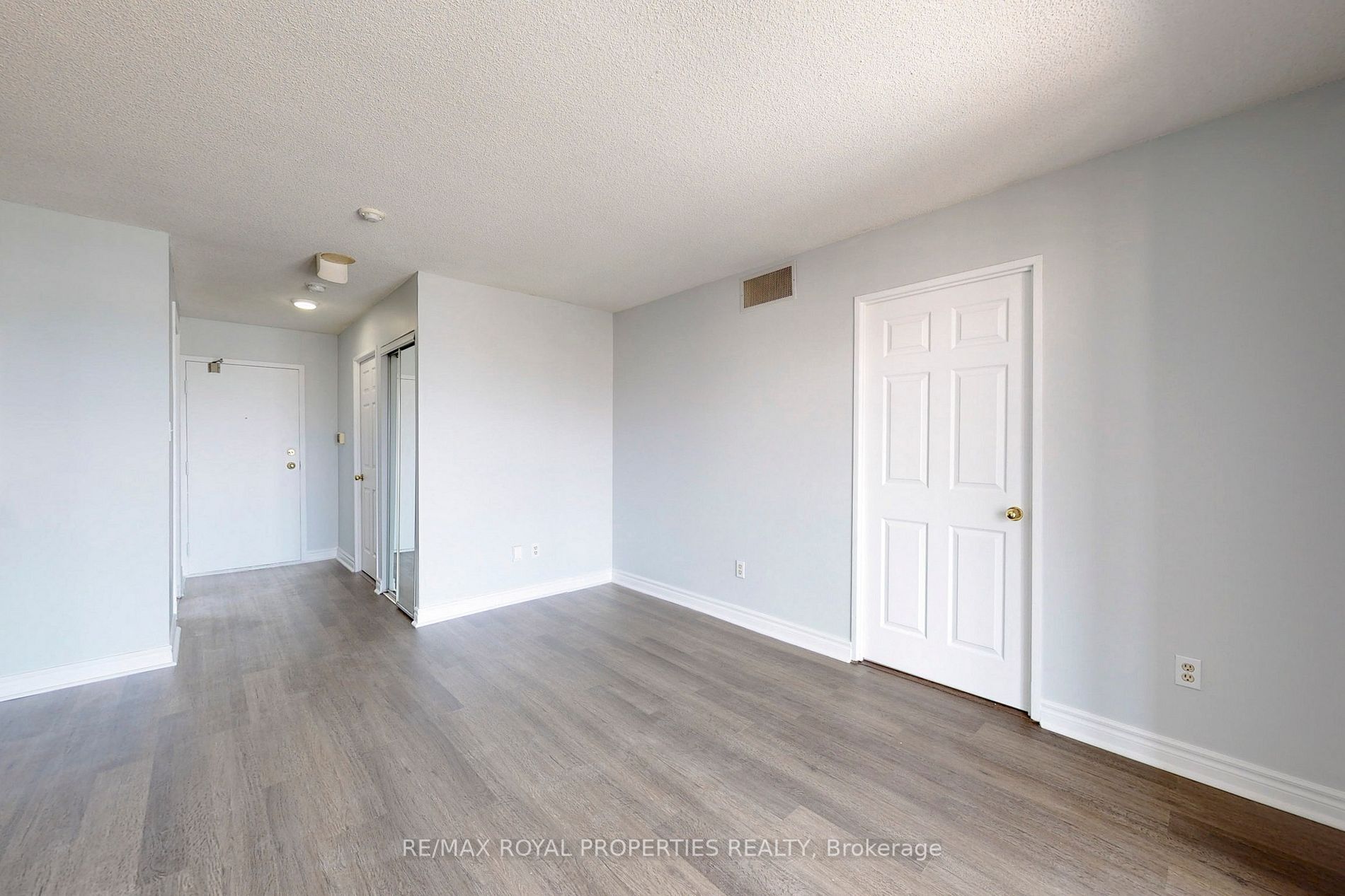 265 Enfield Pl, #1807