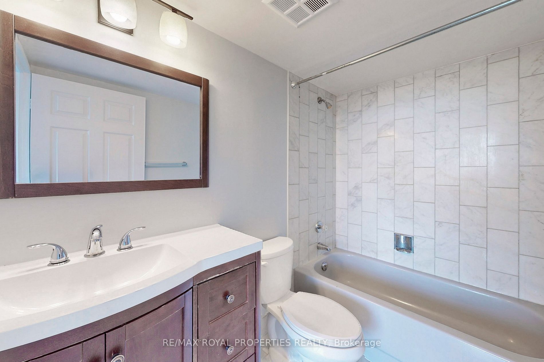 265 Enfield Pl, #1807