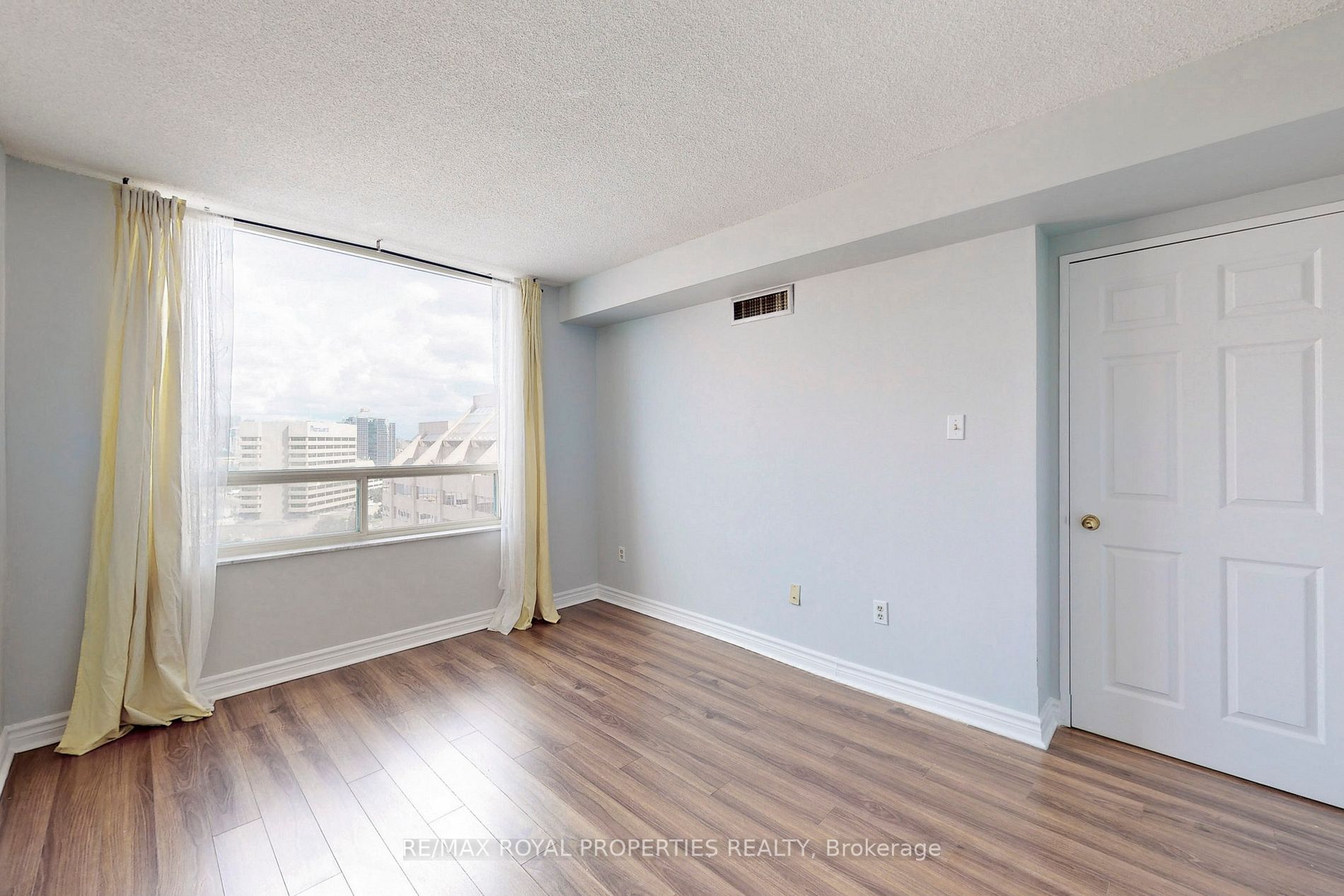 265 Enfield Pl, #1807