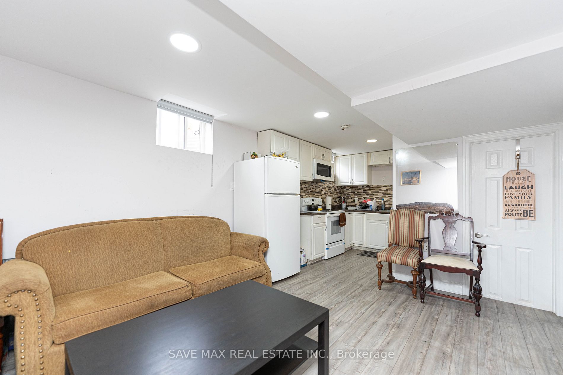 3 Fairhill Ave