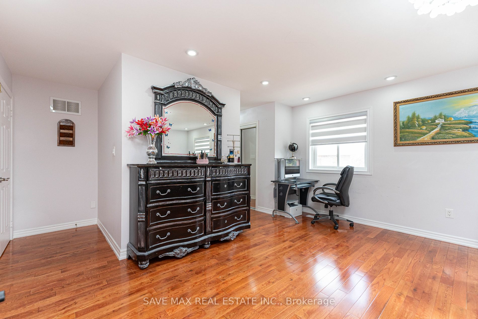 3 Fairhill Ave