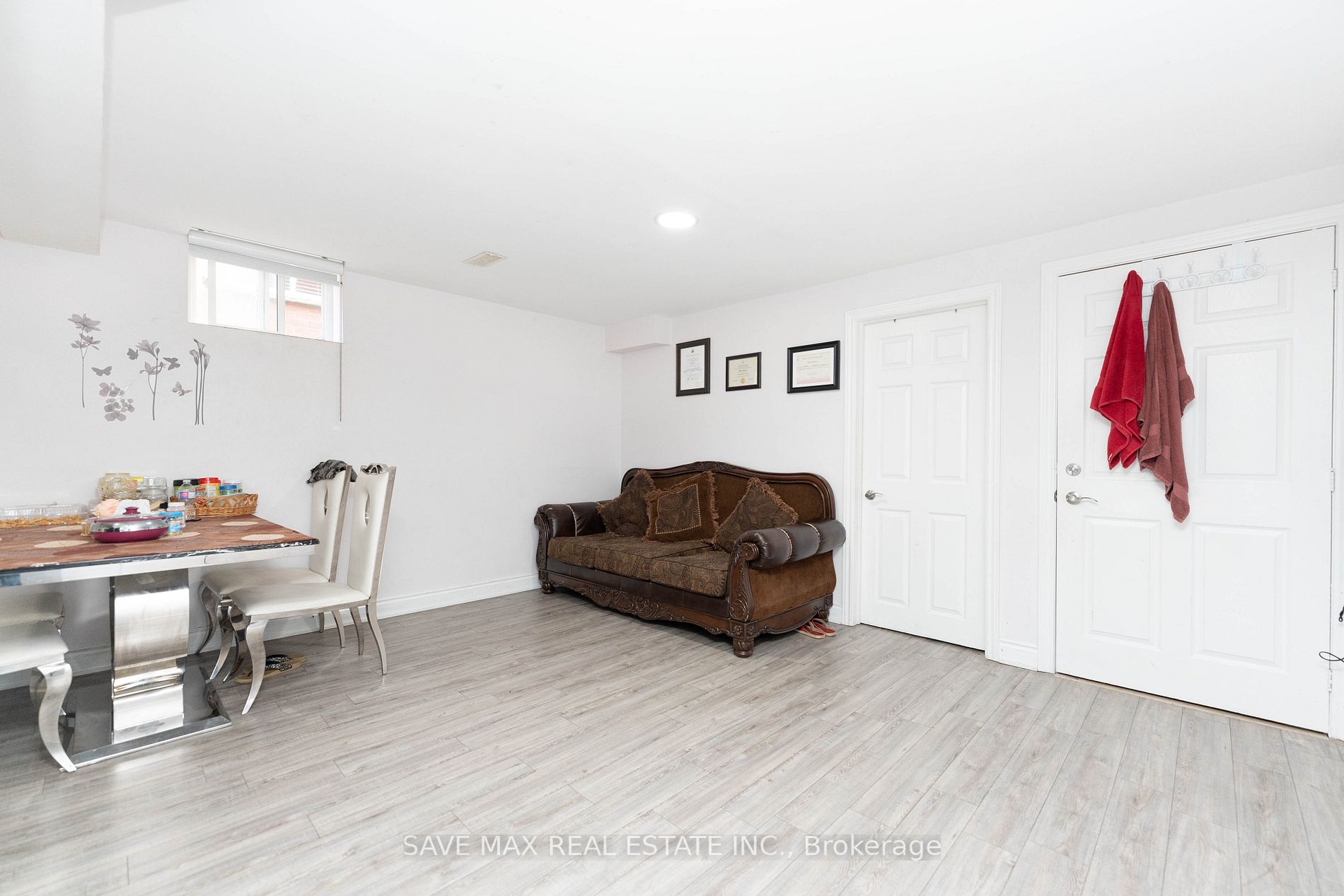 3 Fairhill Ave