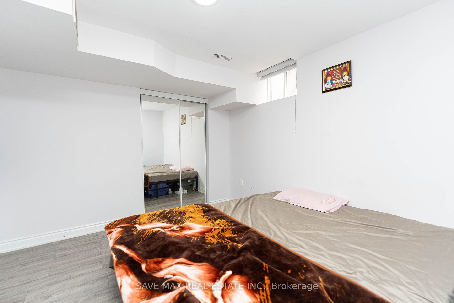 3 Fairhill Ave