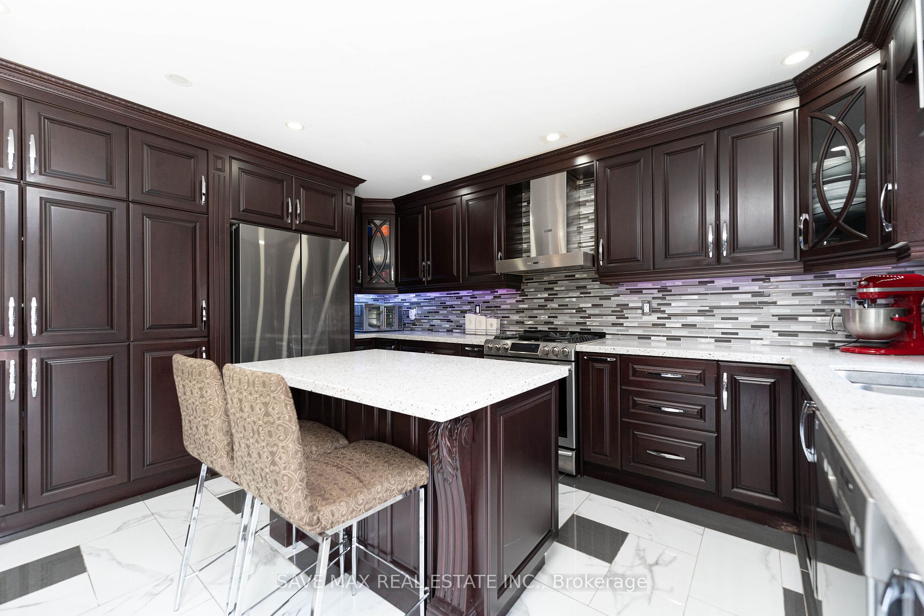 3 Fairhill Ave
