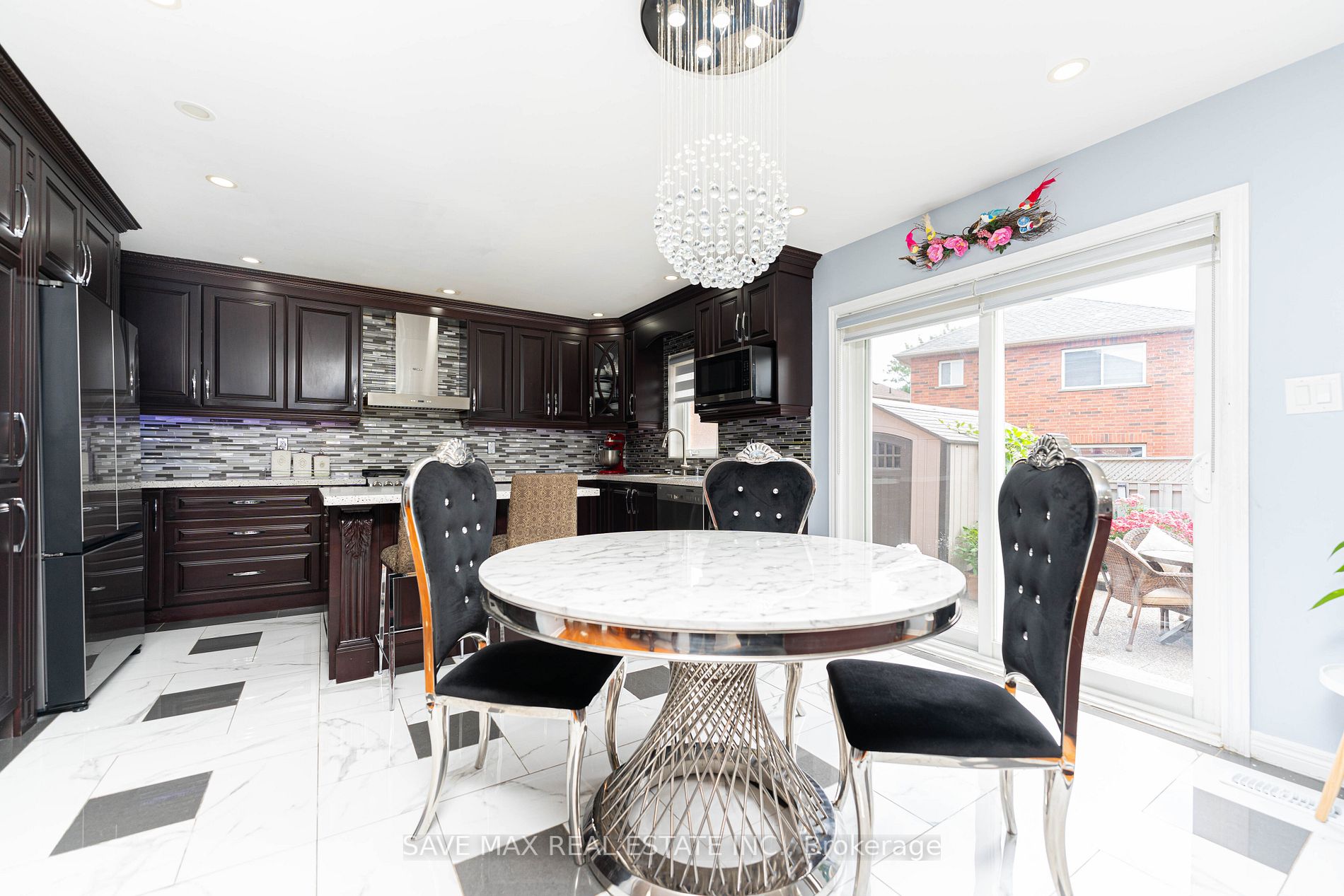 3 Fairhill Ave