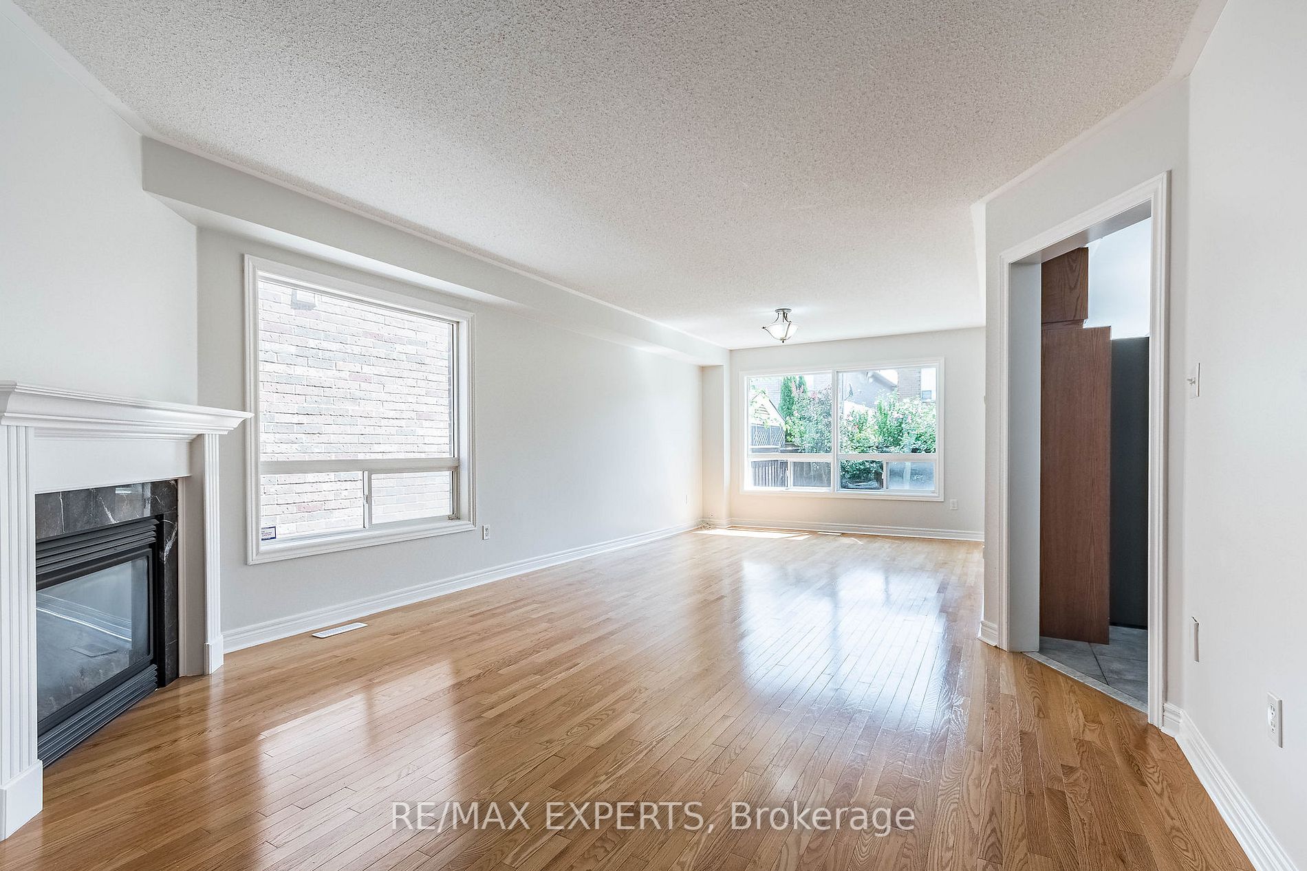 48 Lismer Cres