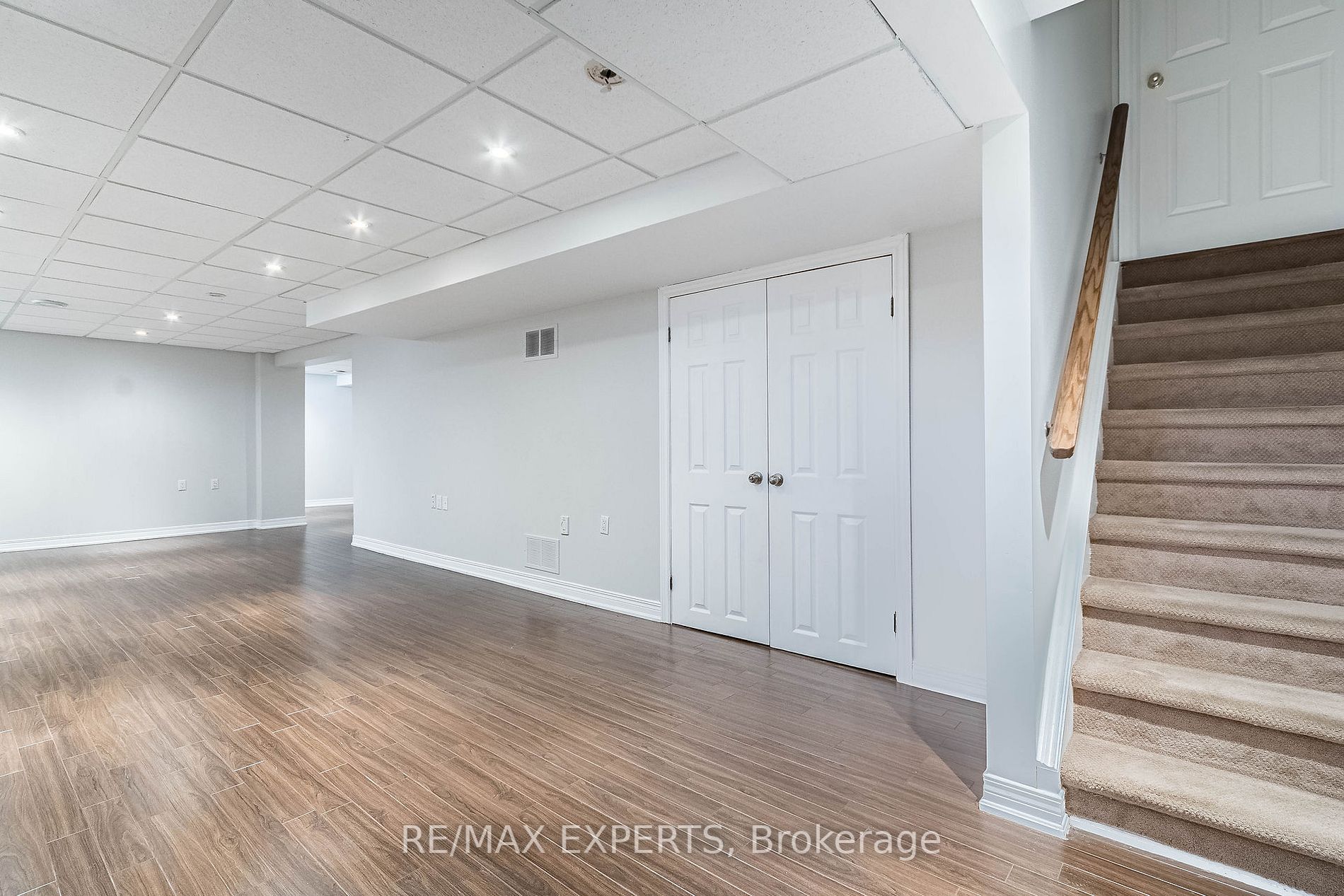 48 Lismer Cres