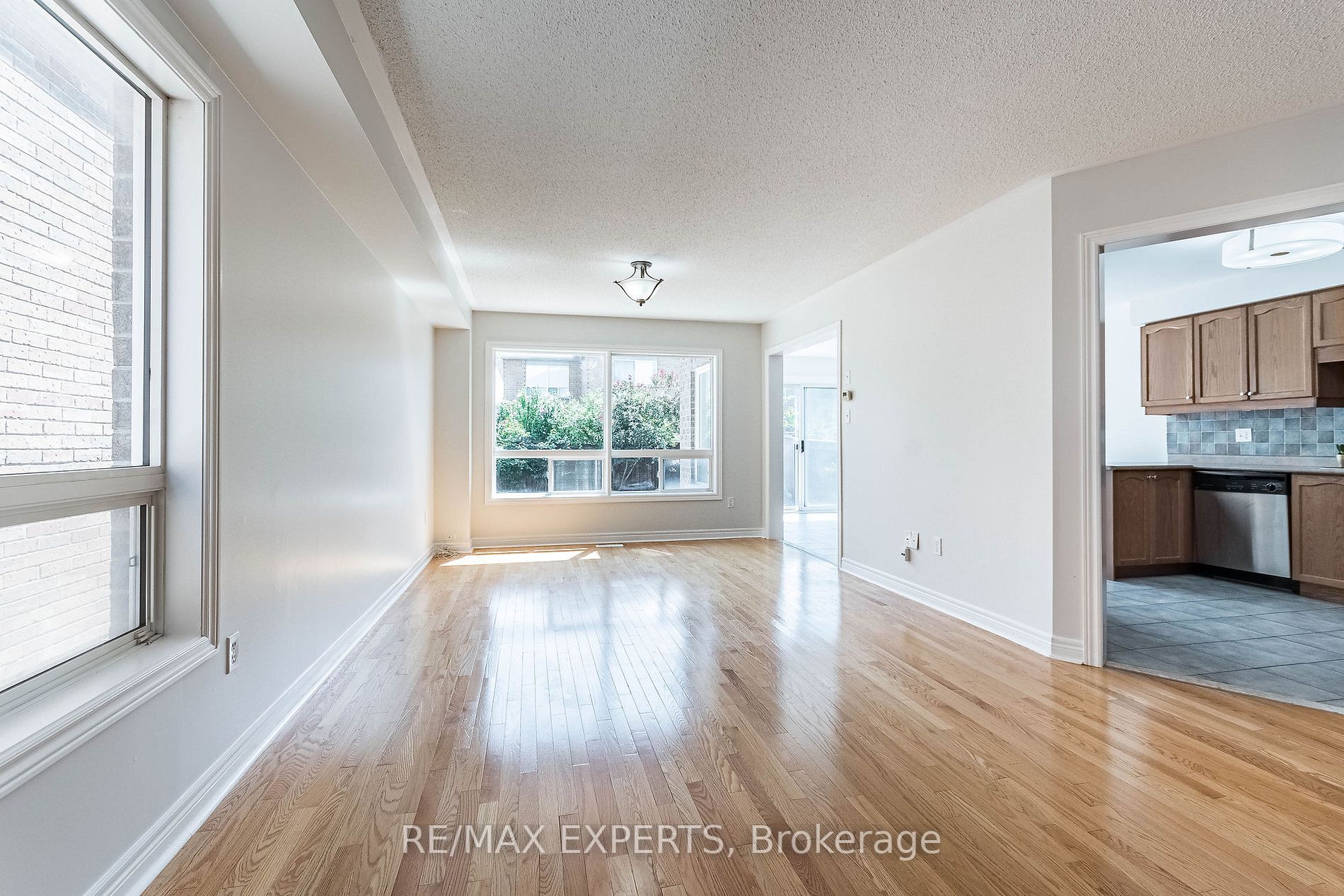 48 Lismer Cres