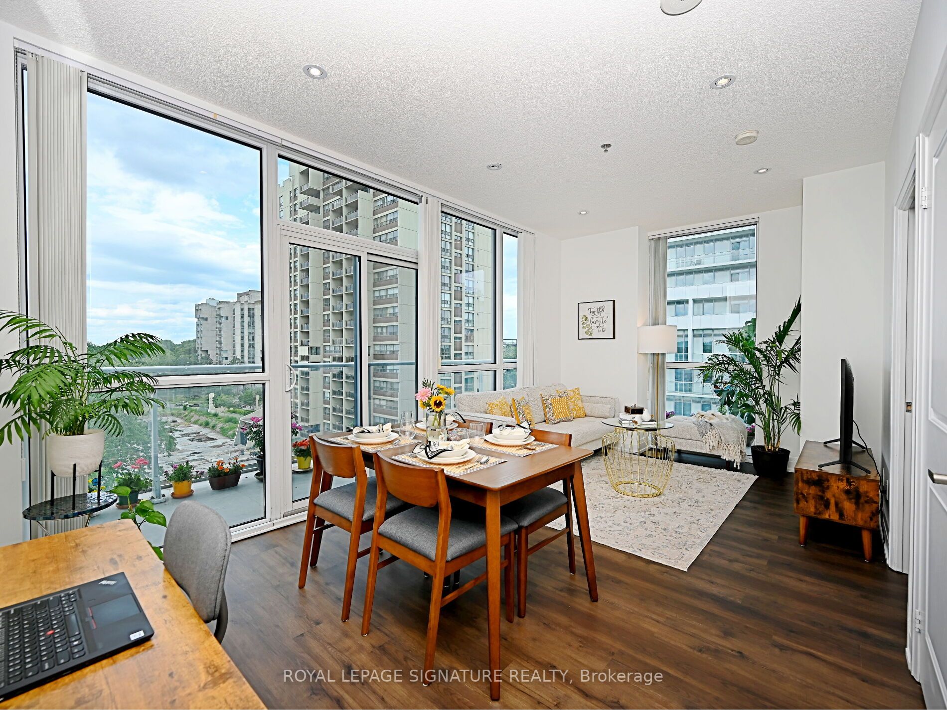 65 Speers Rd, #505