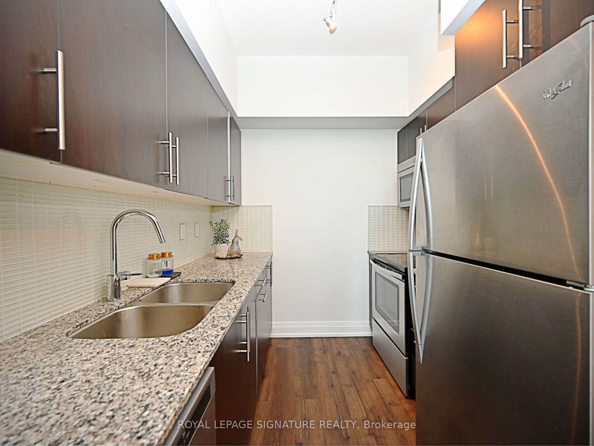 65 Speers Rd, #505