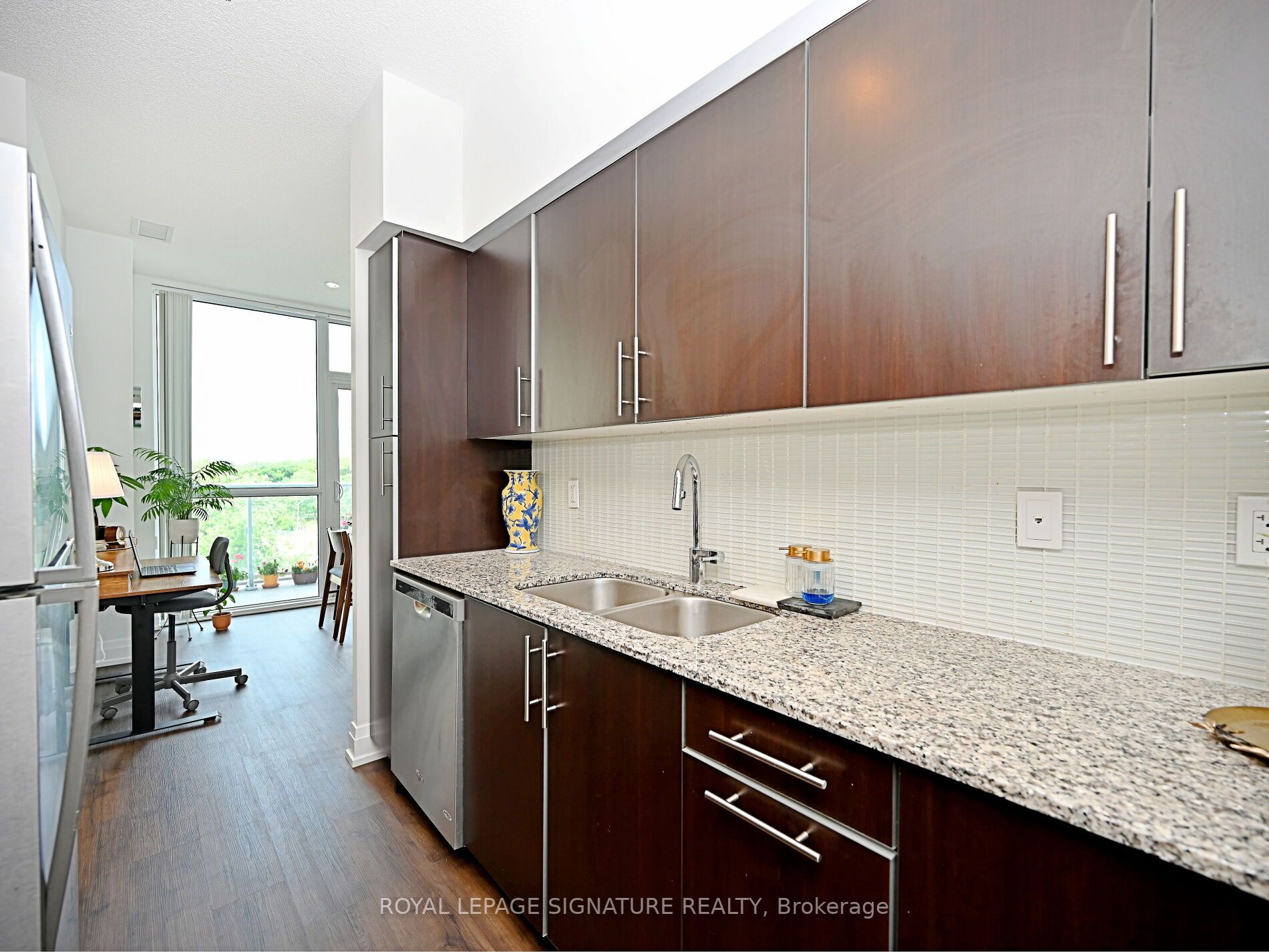 65 Speers Rd, #505