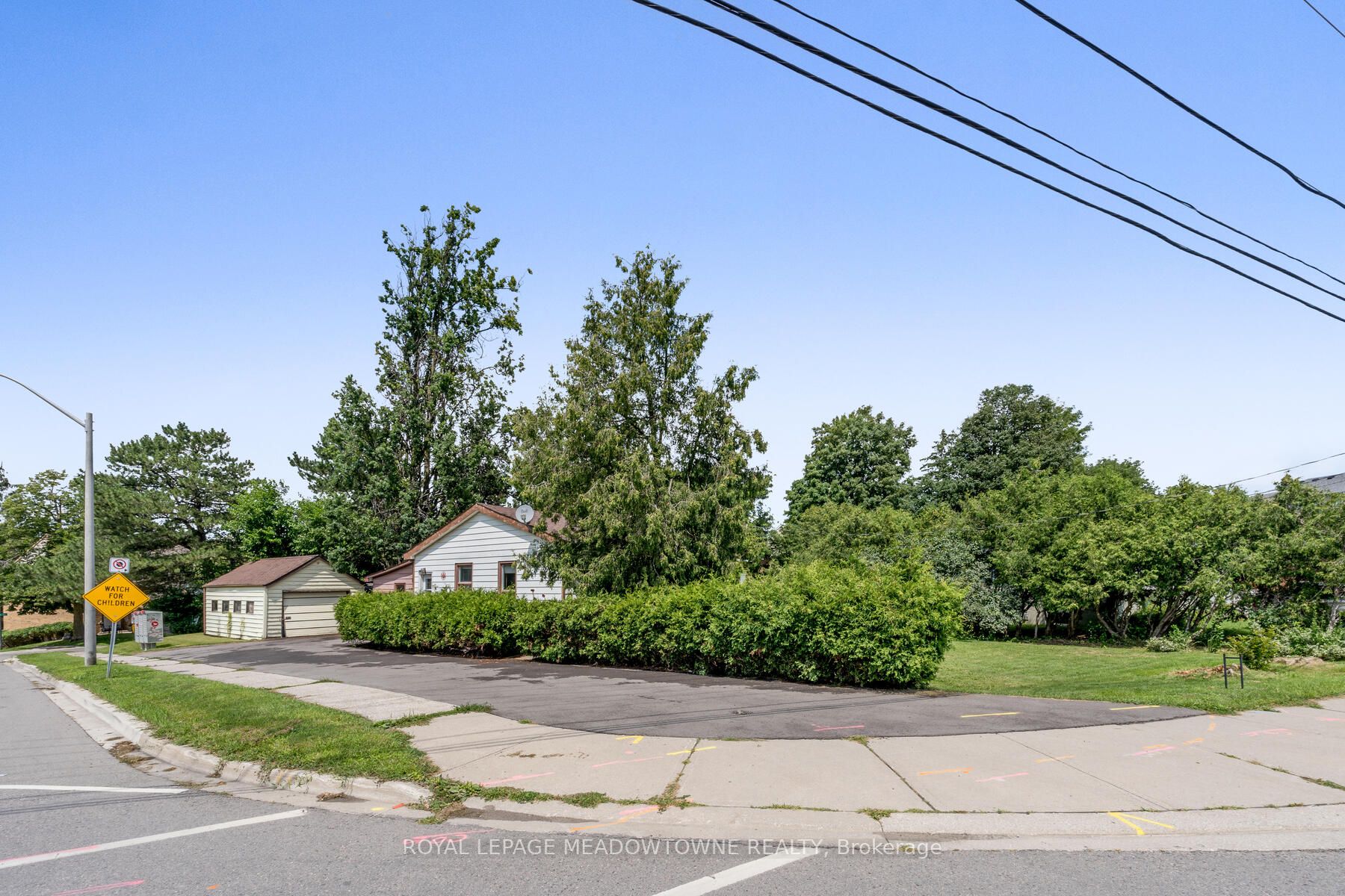 58 River Dr