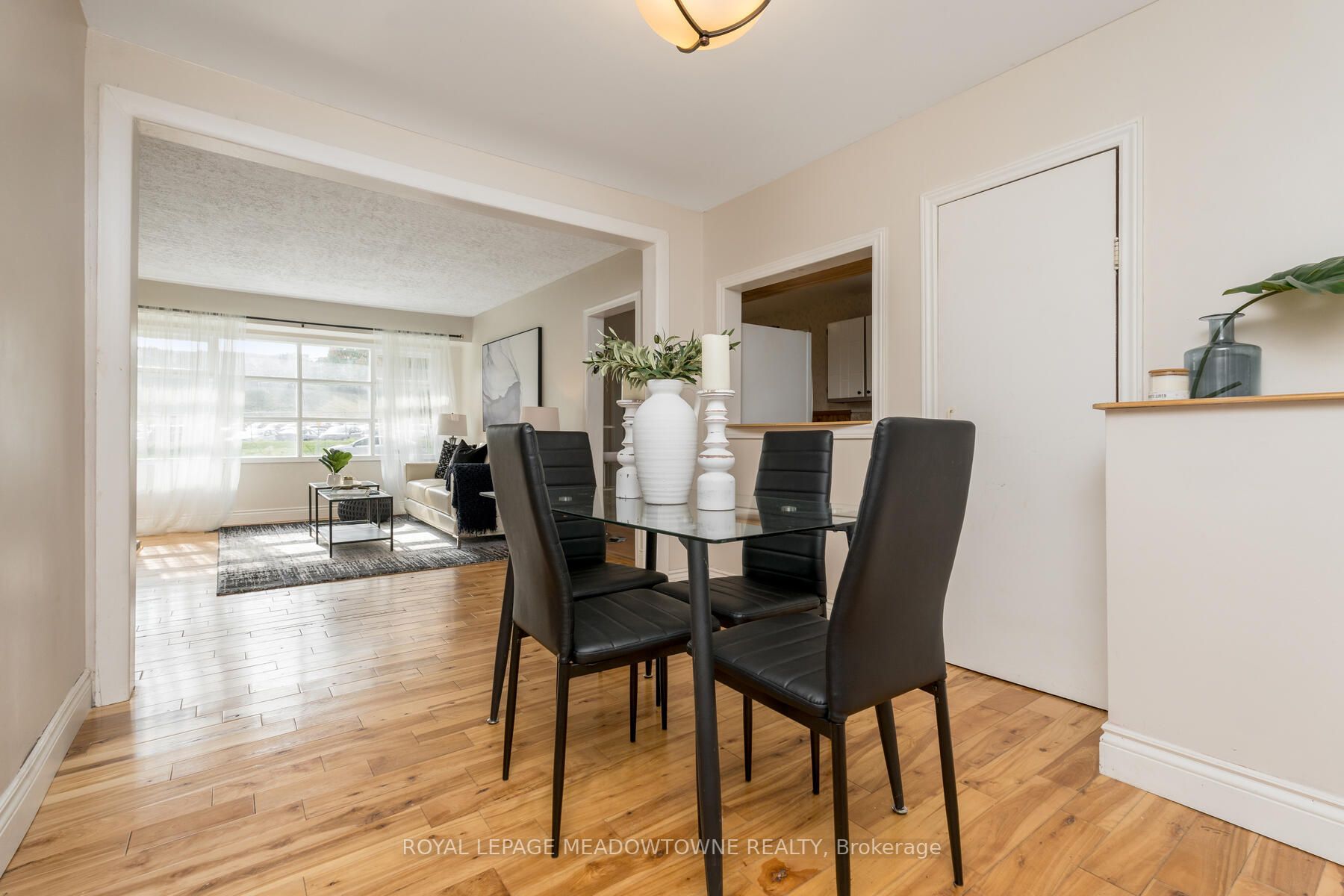 58 River Dr