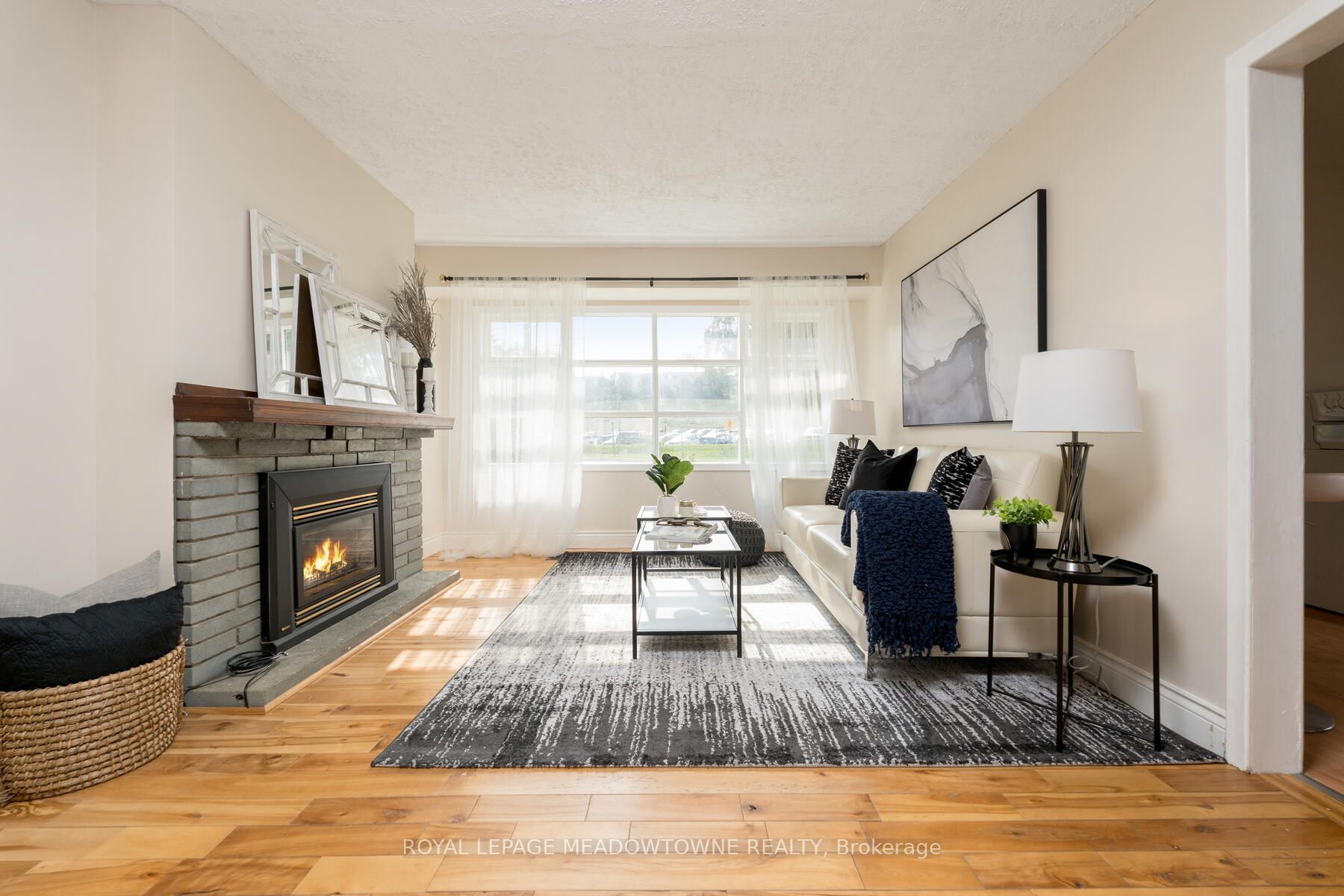 58 River Dr