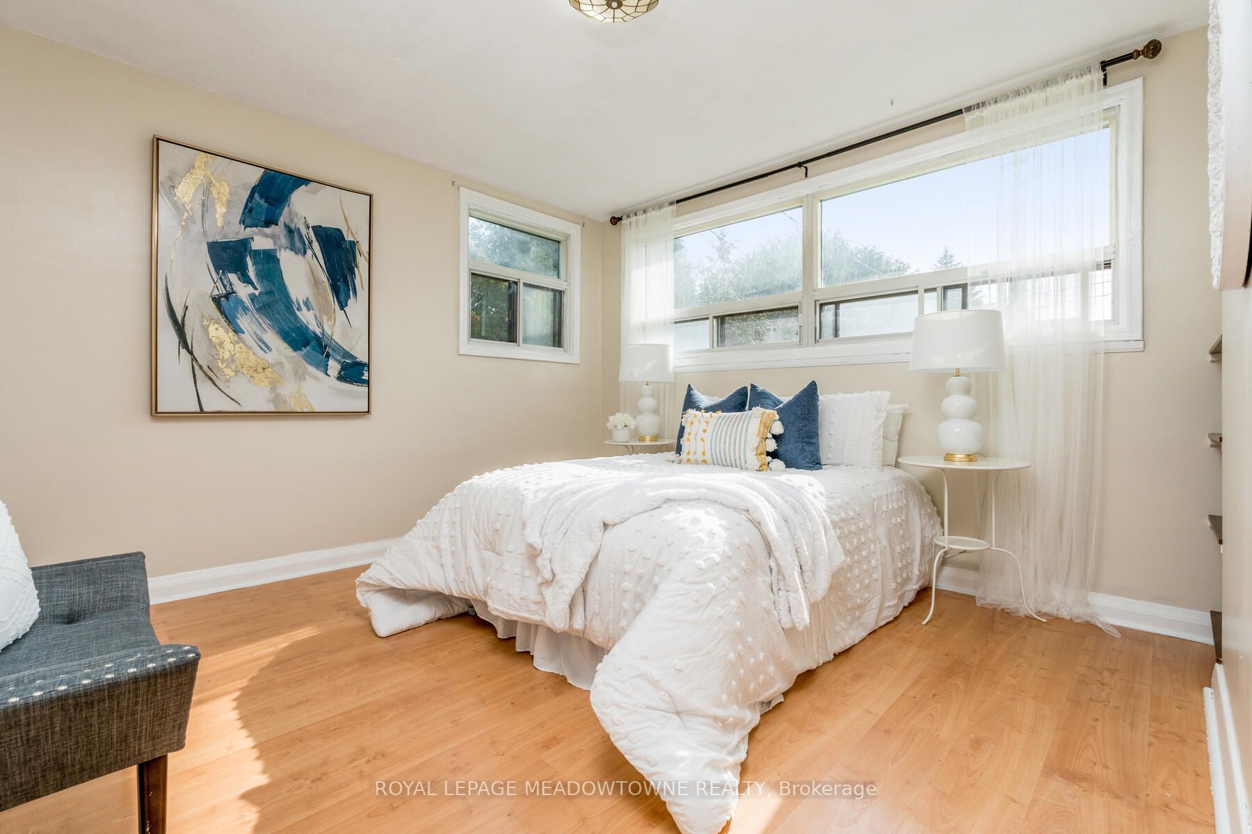 58 River Dr