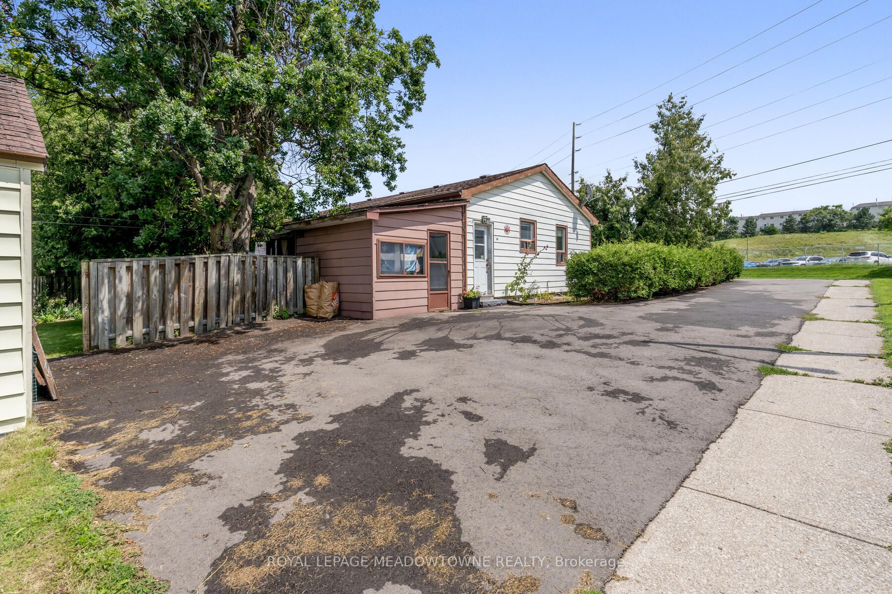 58 River Dr