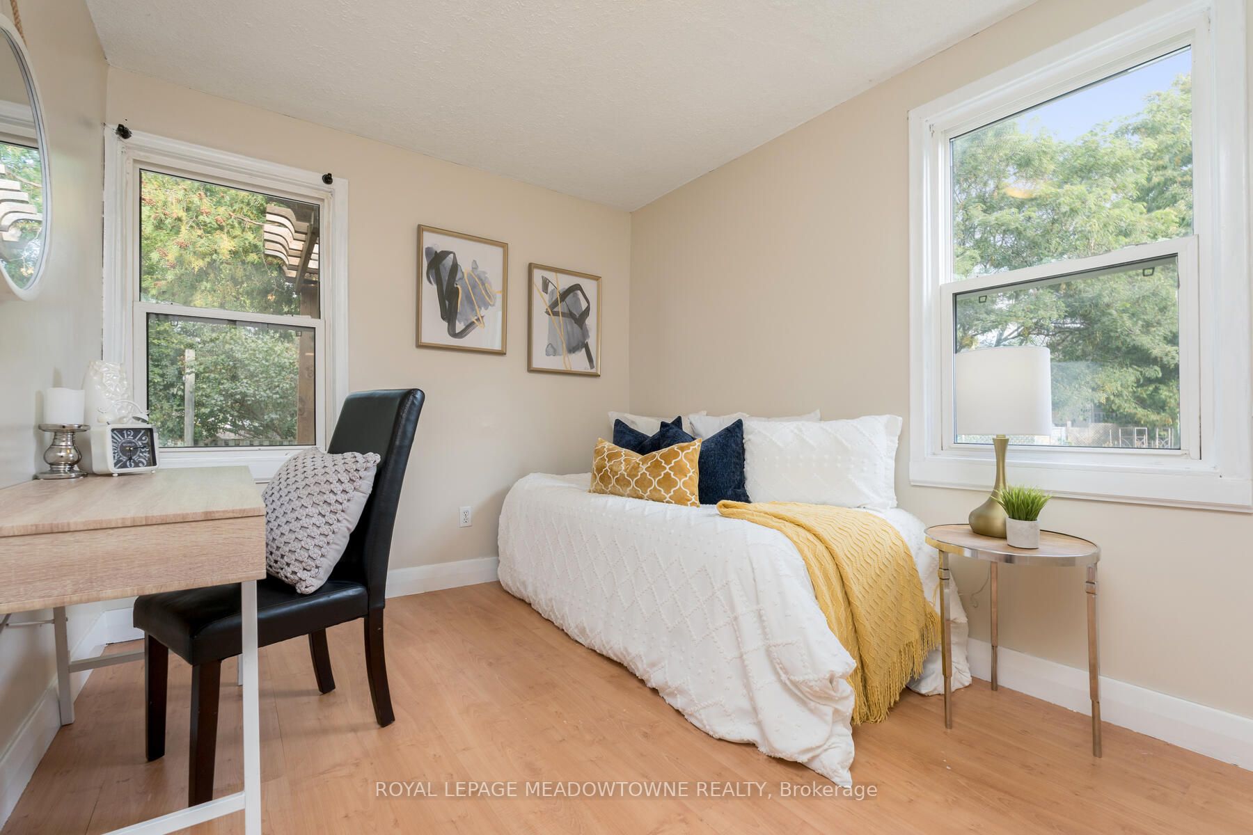 58 River Dr