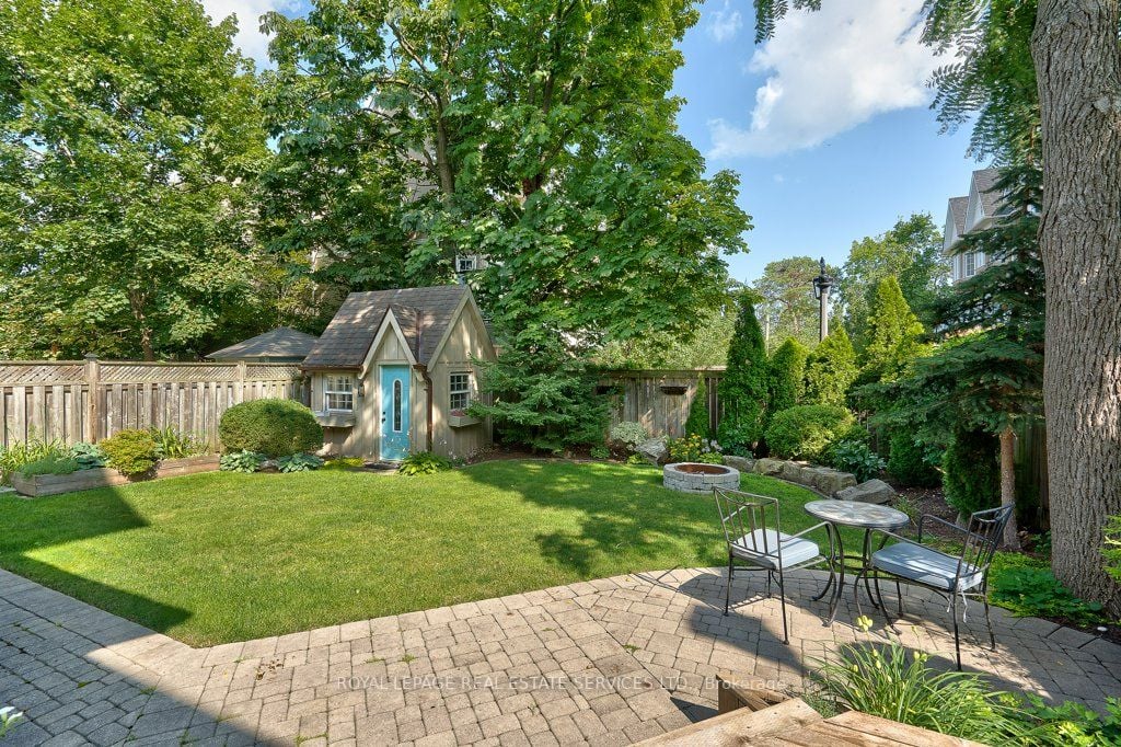 2326 Sovereign St