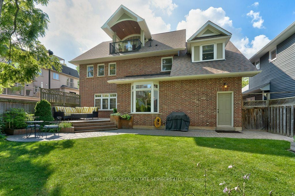2326 Sovereign St