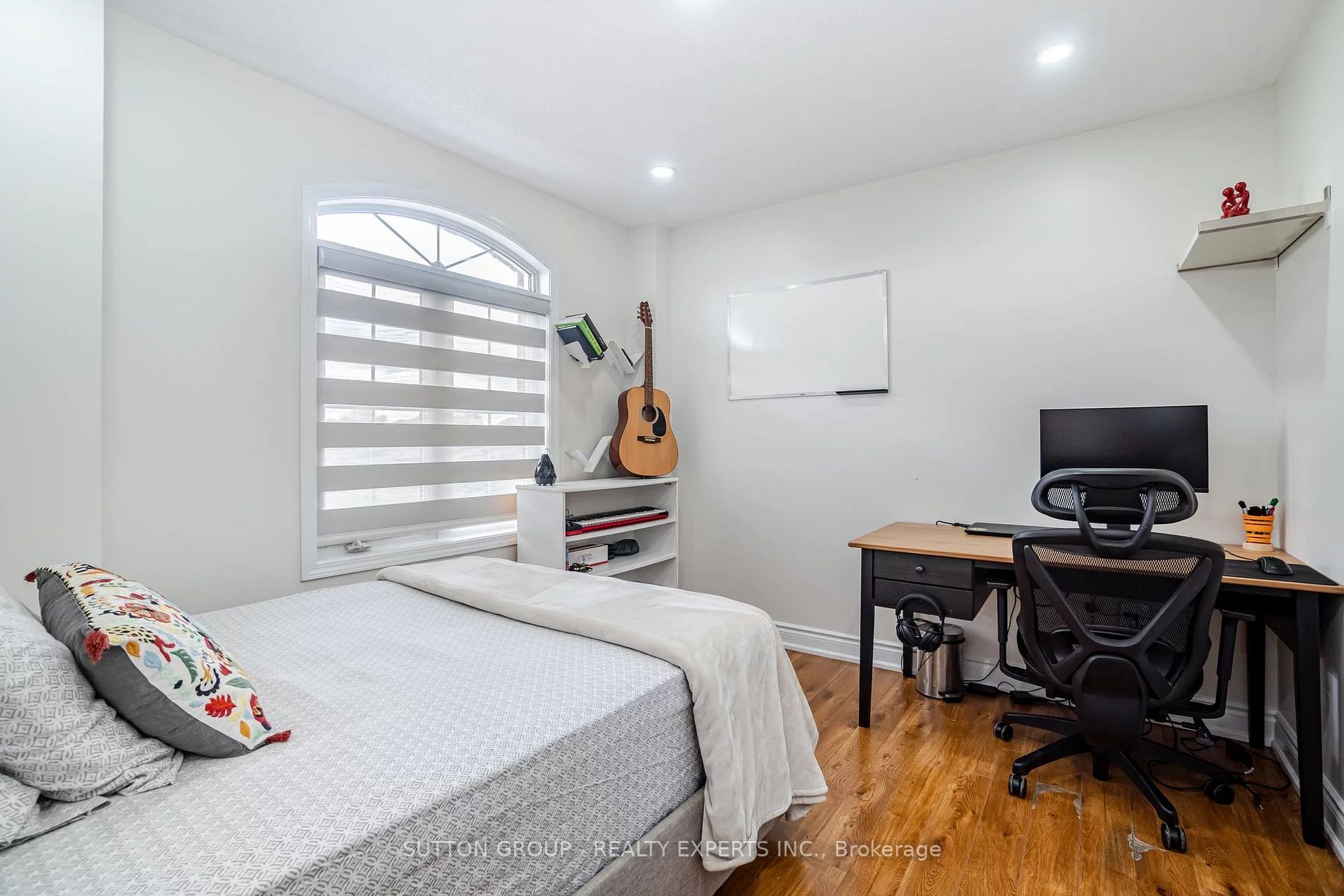 211 Thorndale Rd