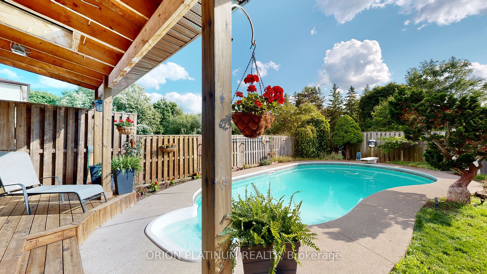 1448 Jefferson Cres