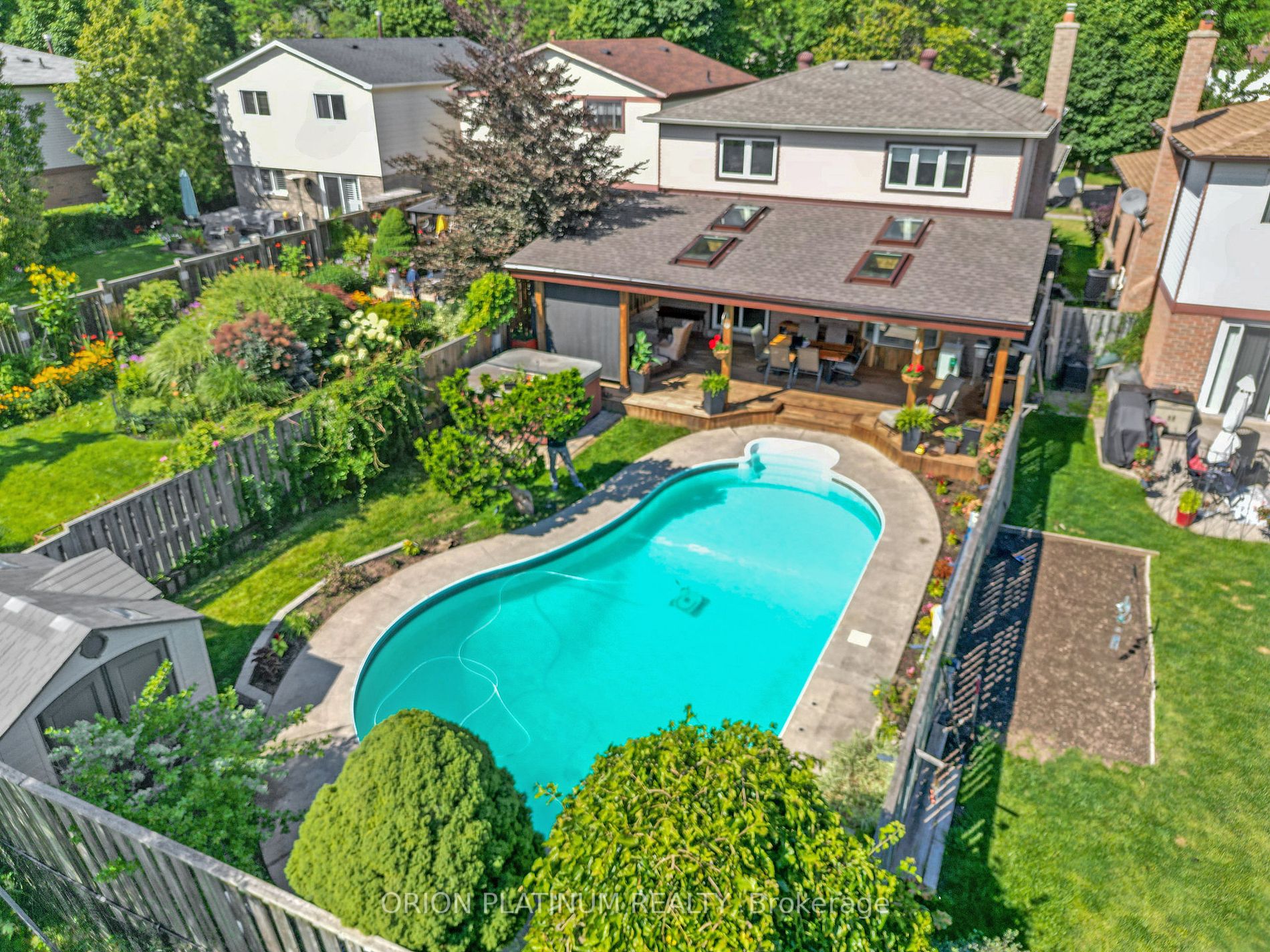 1448 Jefferson Cres