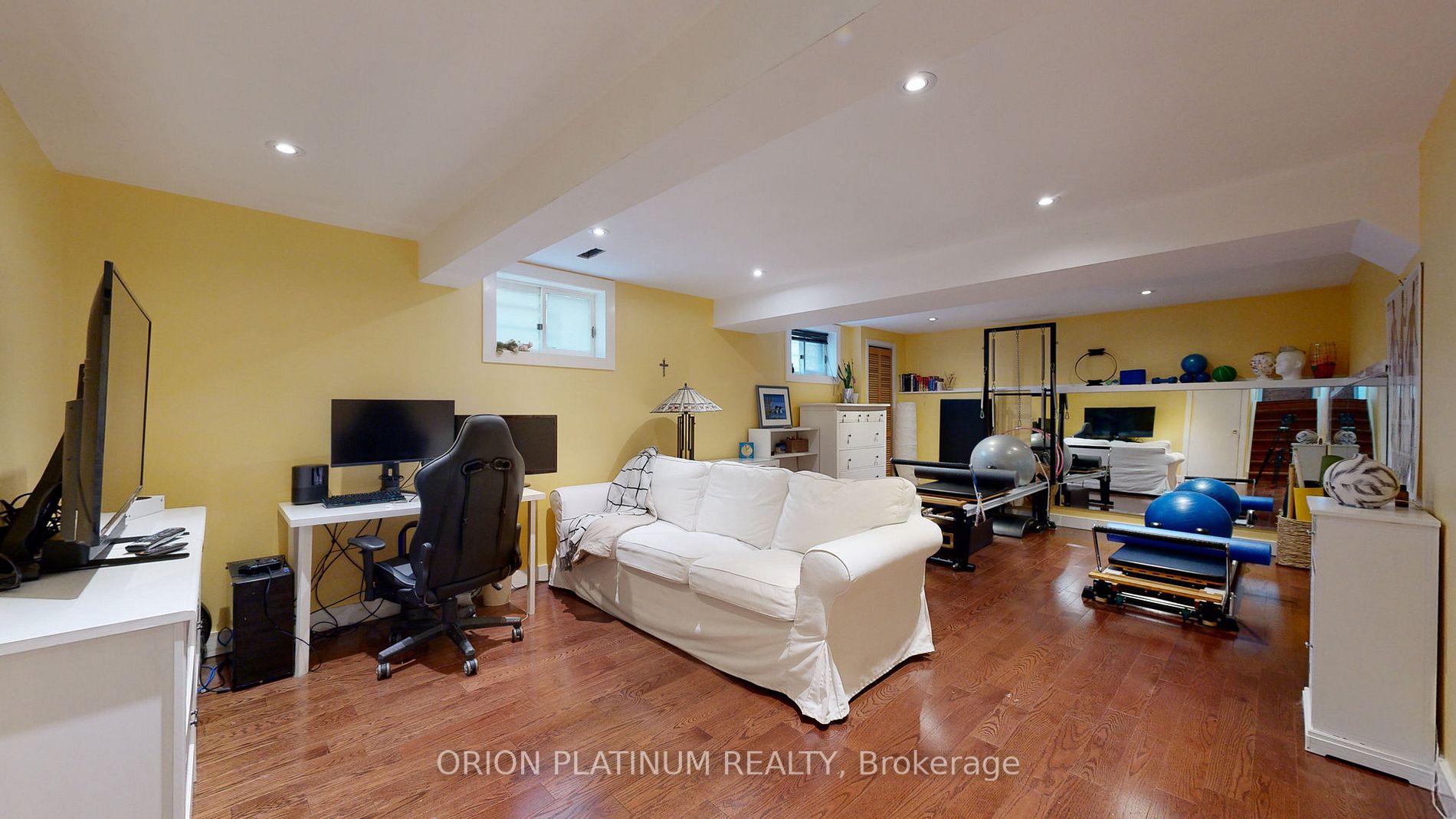 1448 Jefferson Cres