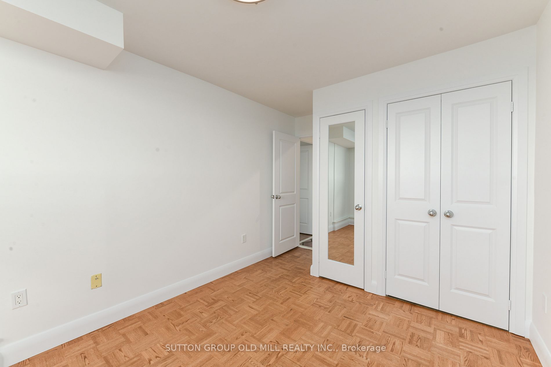 50 Quebec Ave, #1902