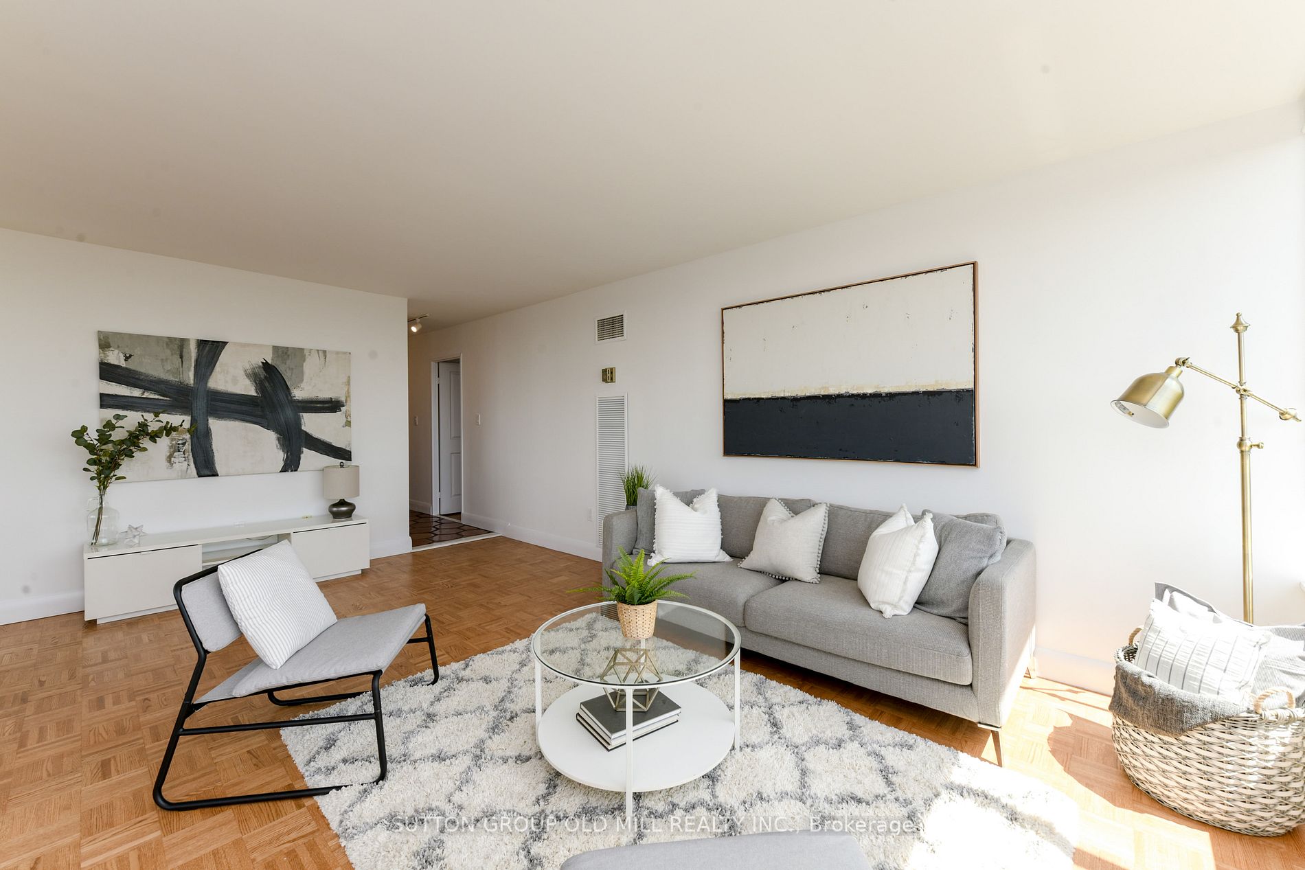 50 Quebec Ave, #1902