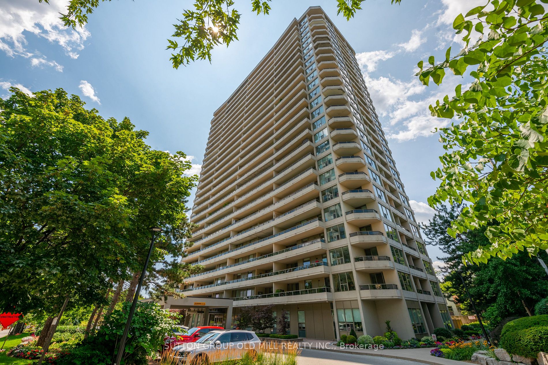 50 Quebec Ave, #1902