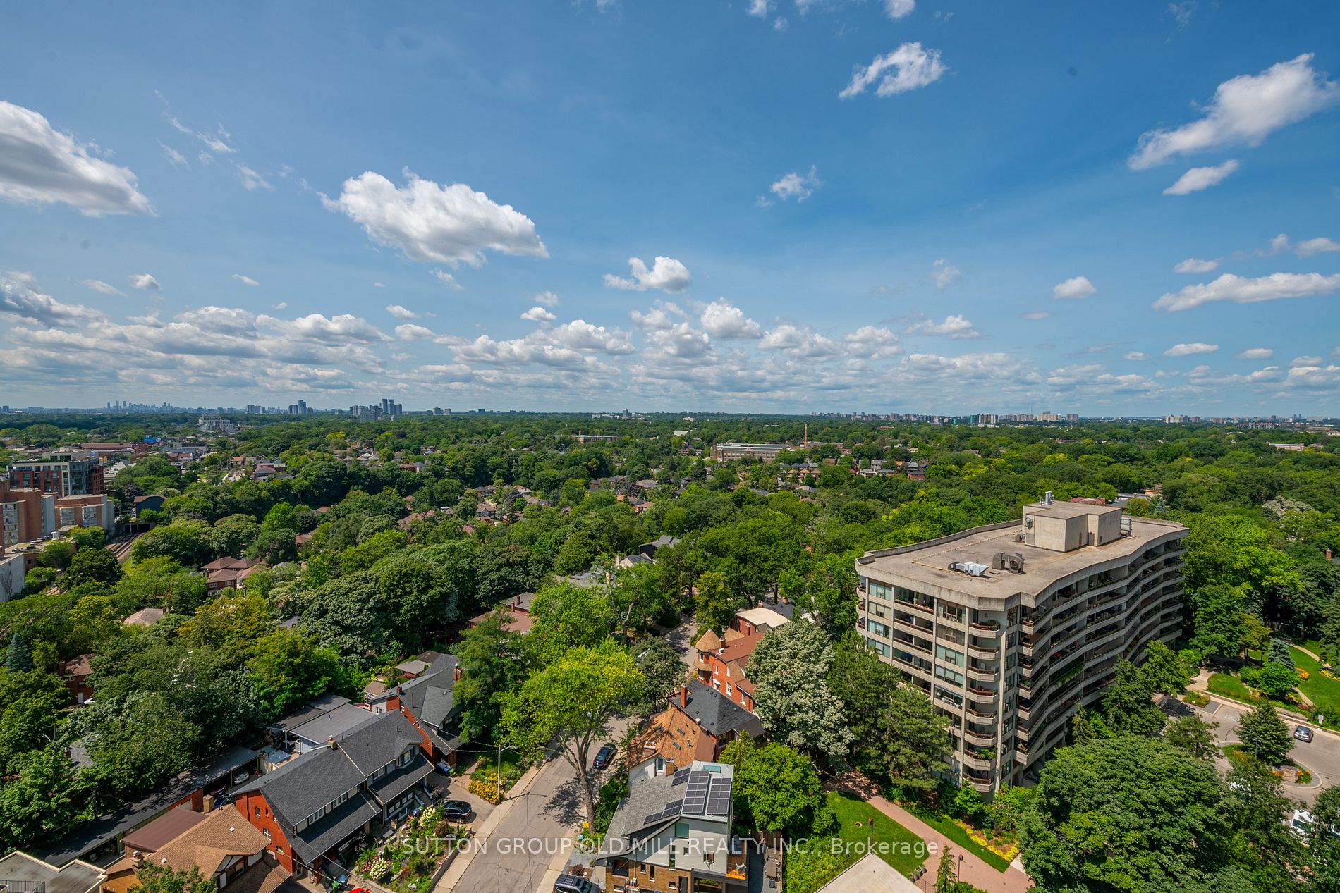 50 Quebec Ave, #1902
