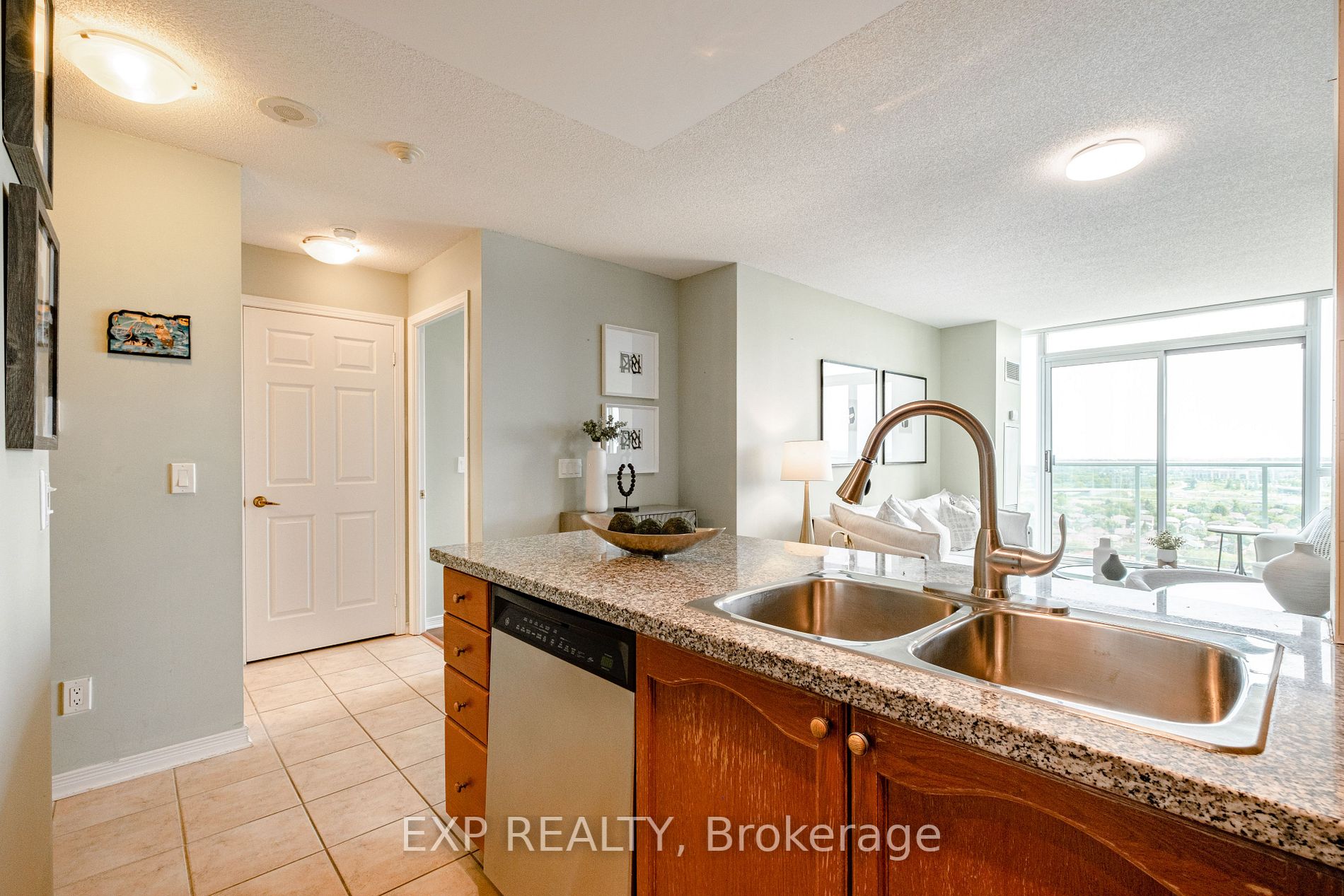 4889 Kimbermount Avenue, #PH7