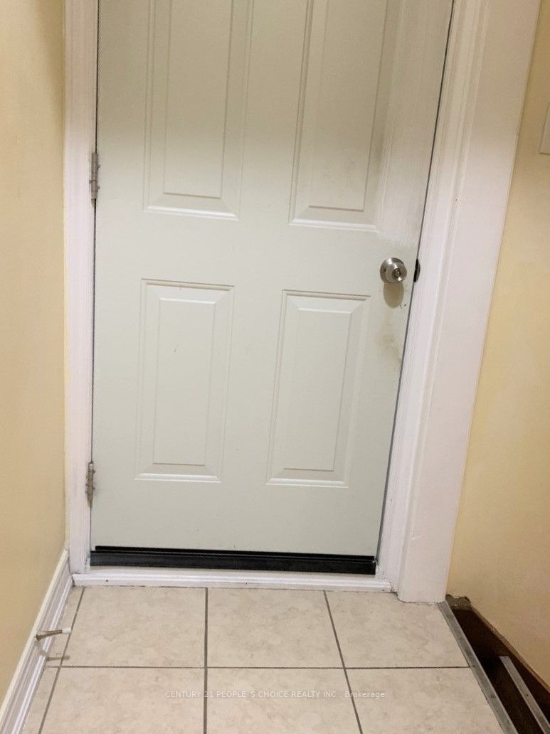 40 Palm Tree Road, #Bsmt