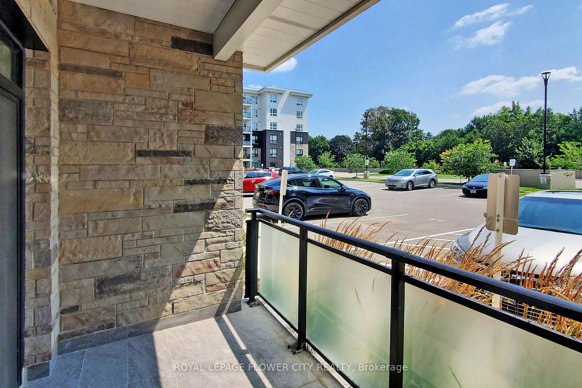 320 Plains Rd, #106