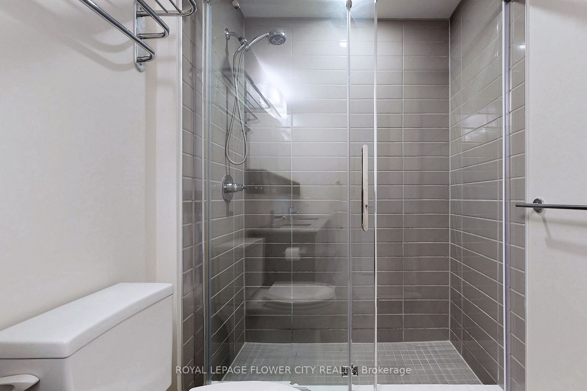 320 Plains Rd, #106