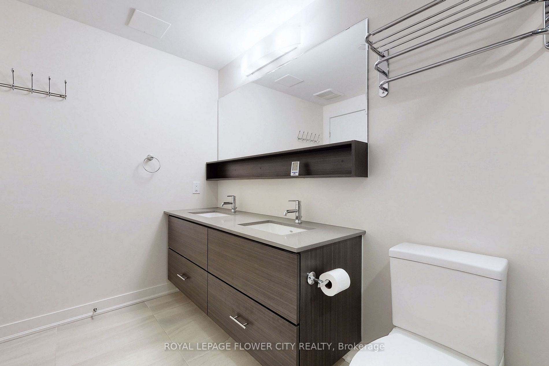 320 Plains Rd, #106