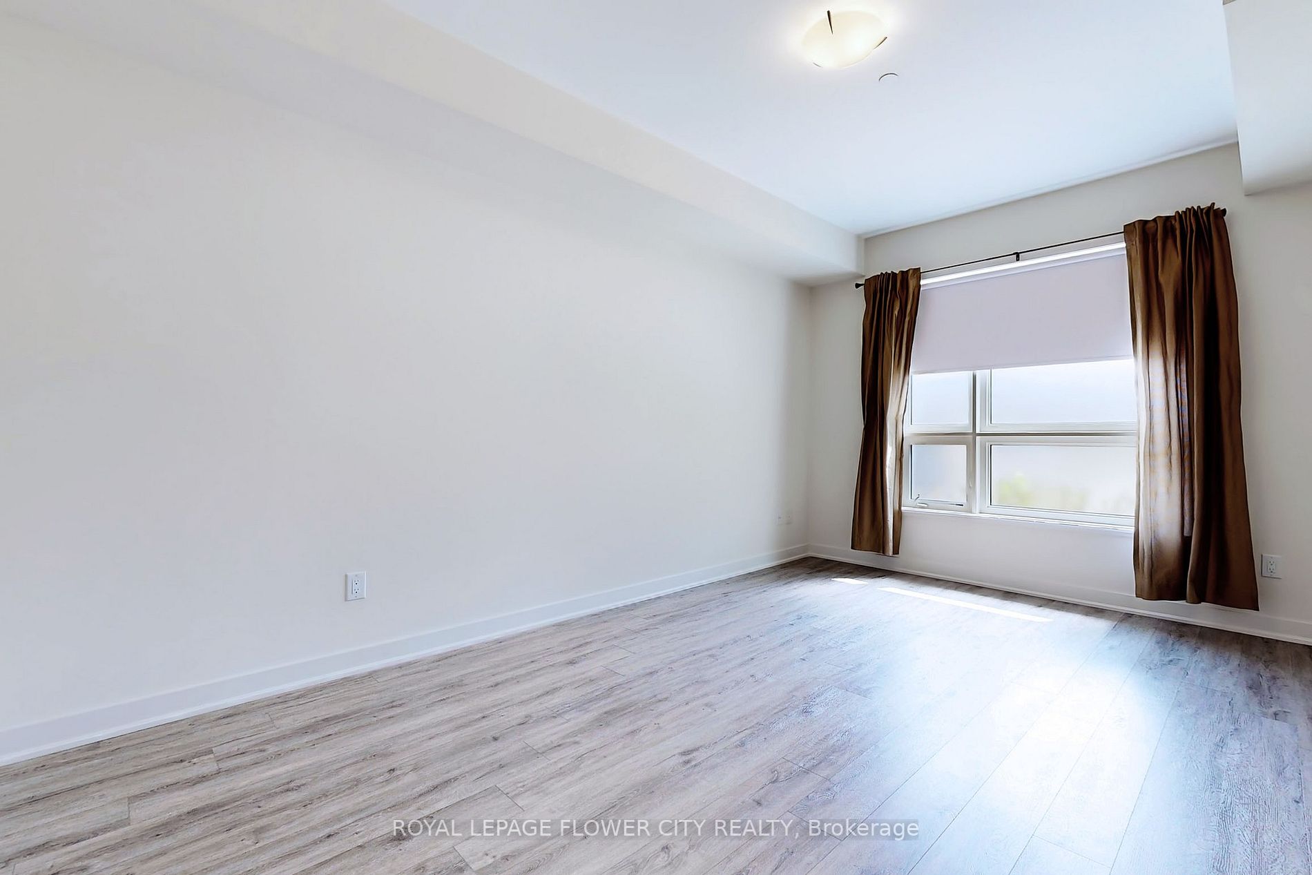 320 Plains Rd, #106