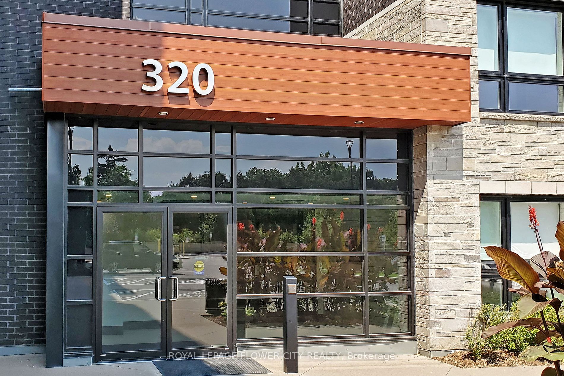 320 Plains Rd, #106