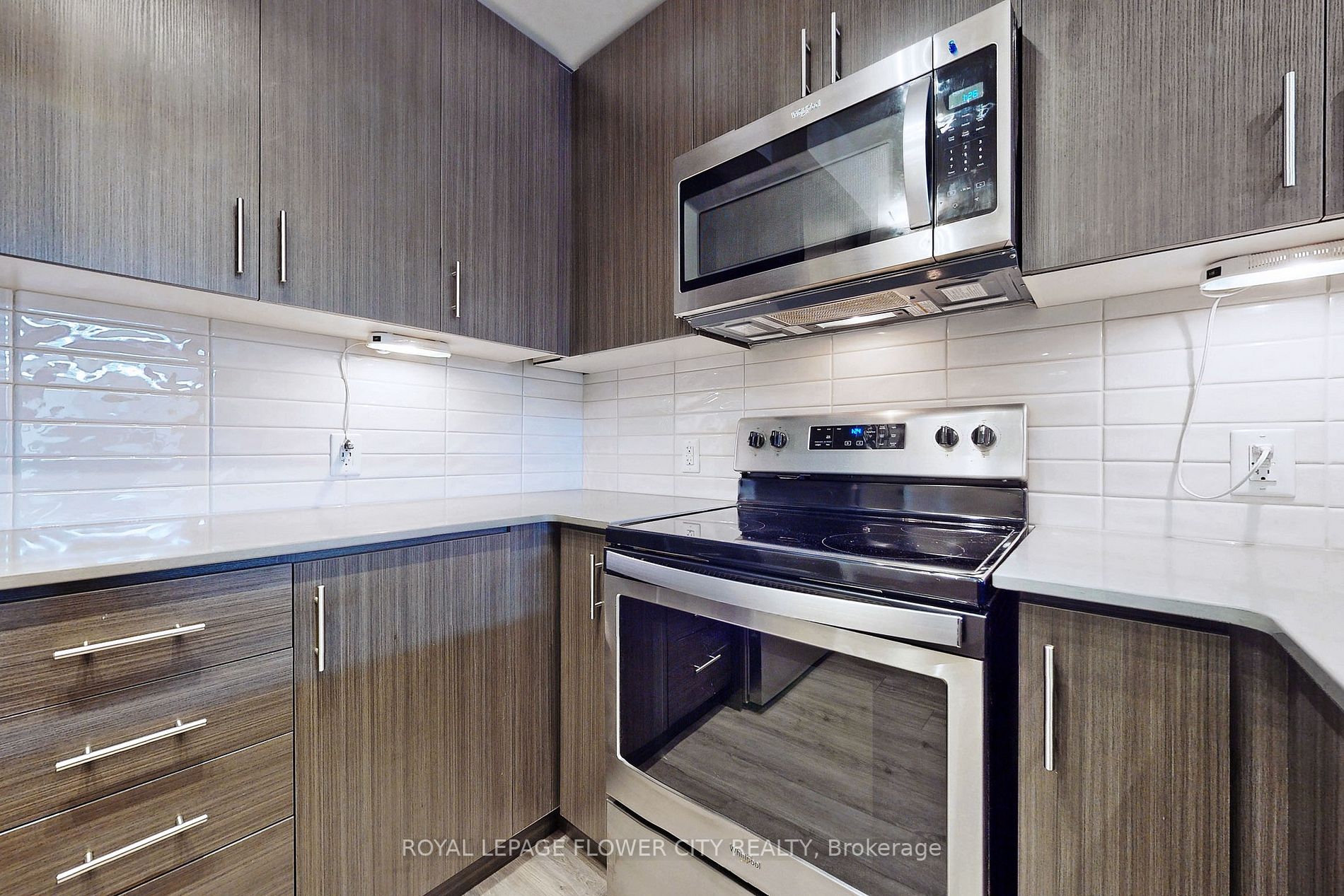 320 Plains Rd, #106