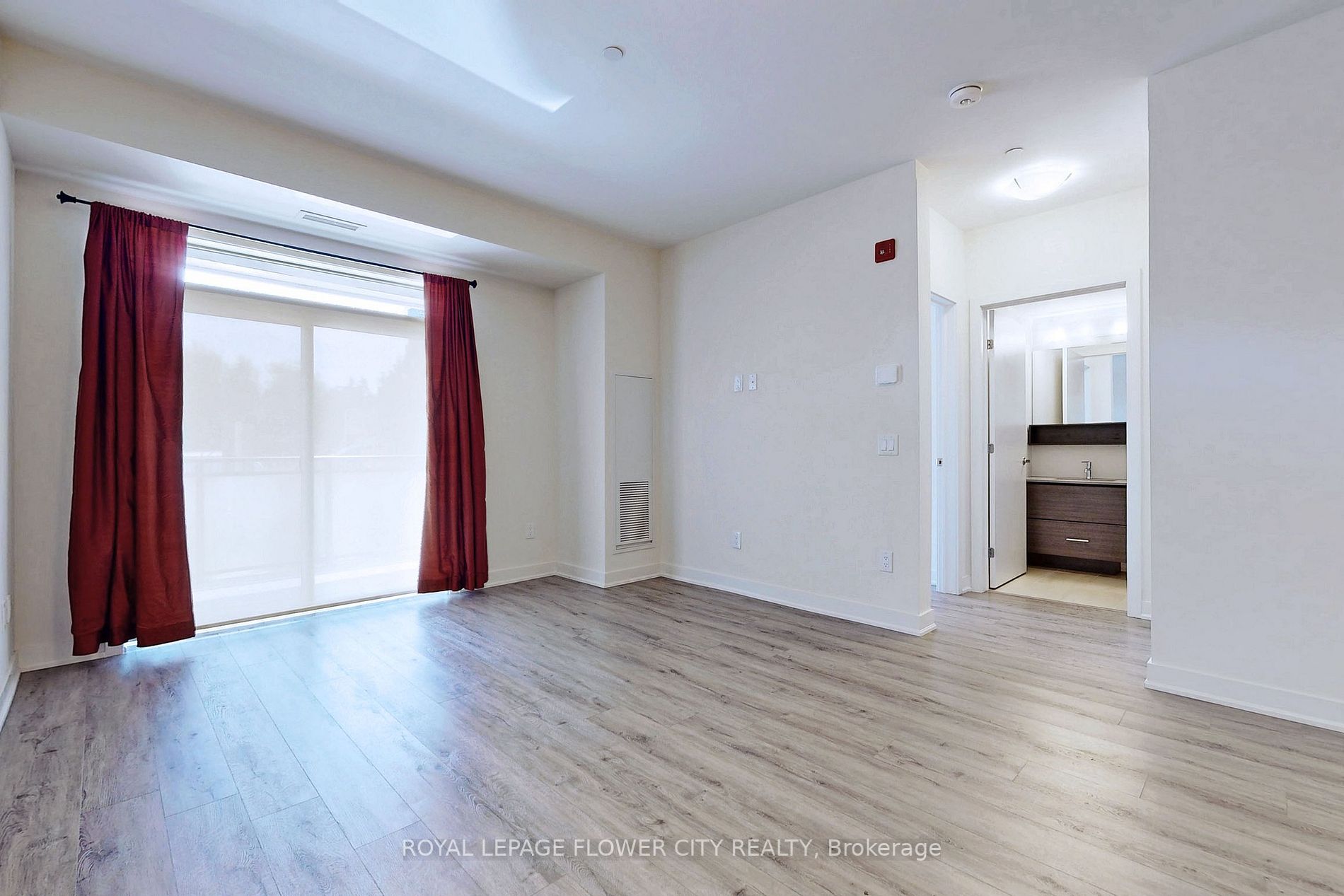 320 Plains Rd, #106