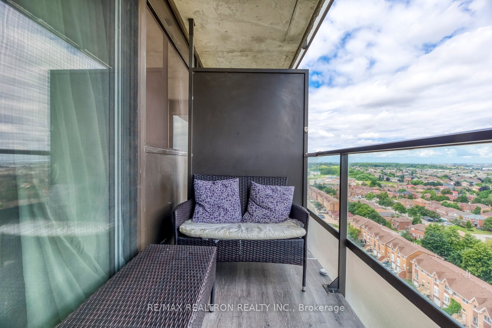 220 Forum Dr, #1412