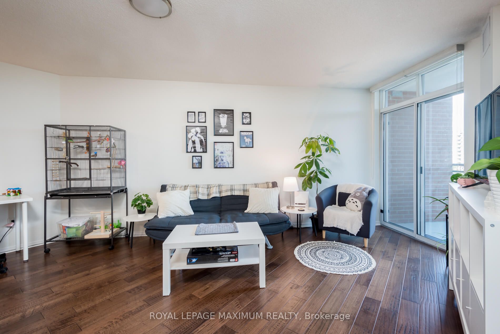 2772 Keele St, #416