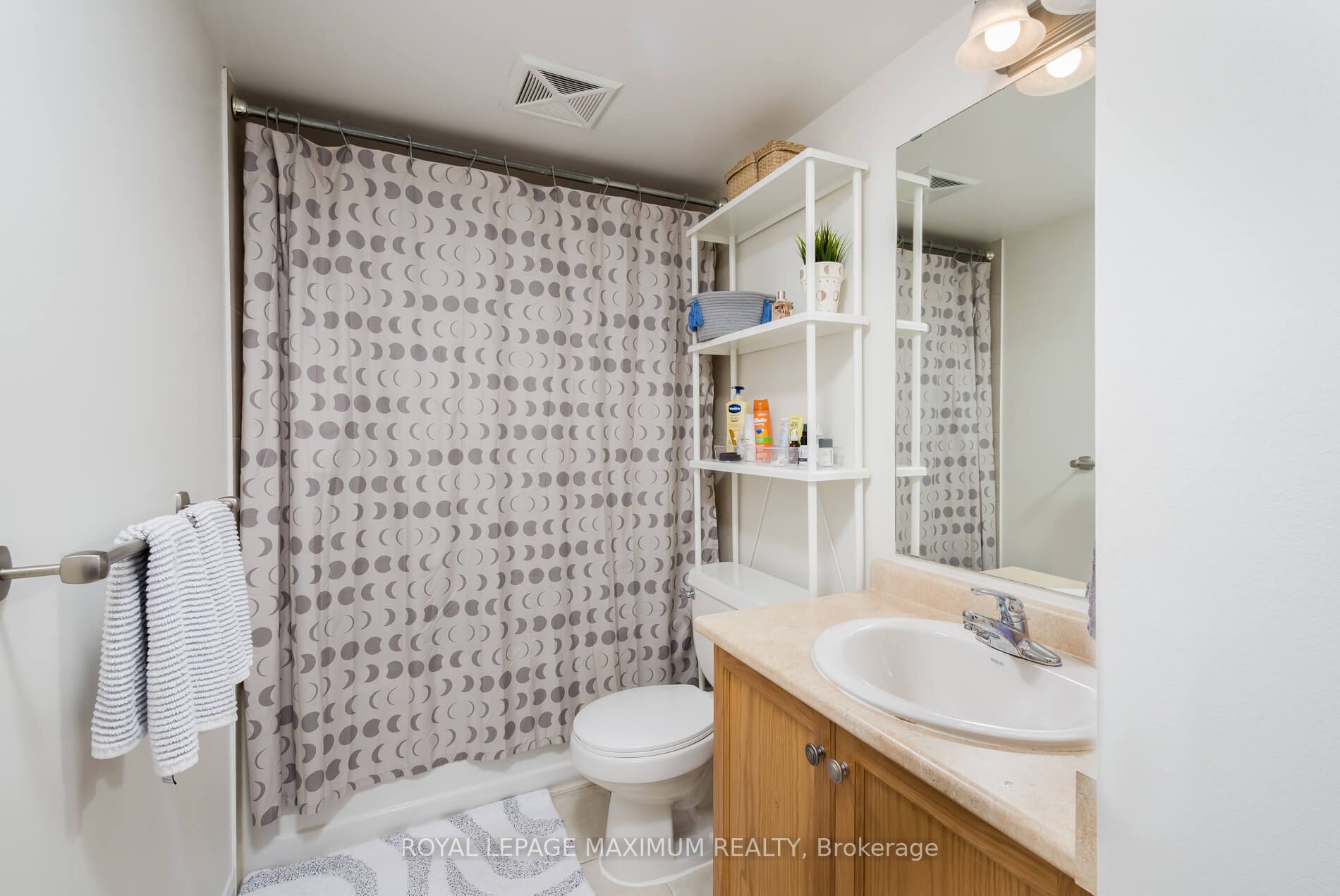 2772 Keele St, #416