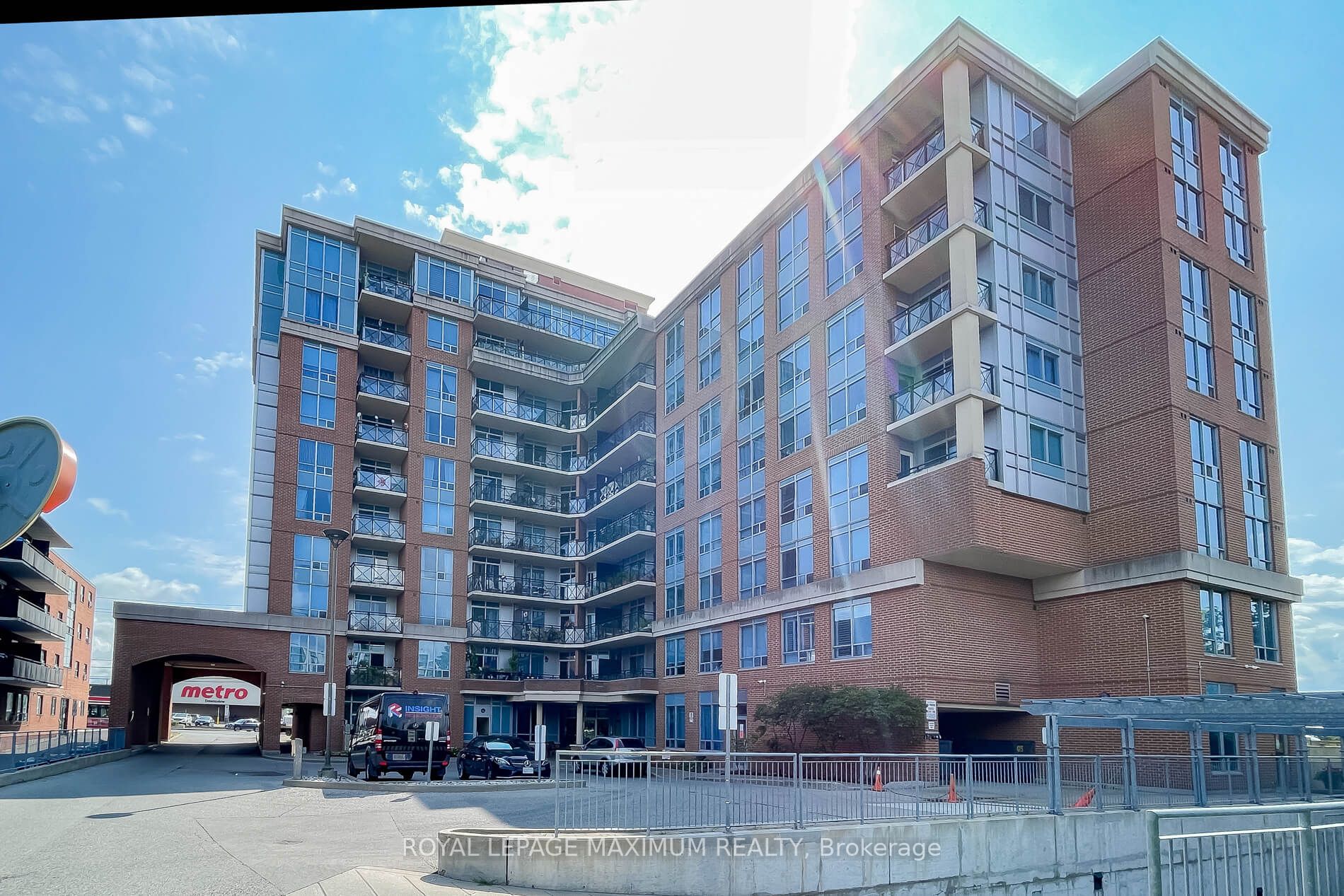 2772 Keele St, #416
